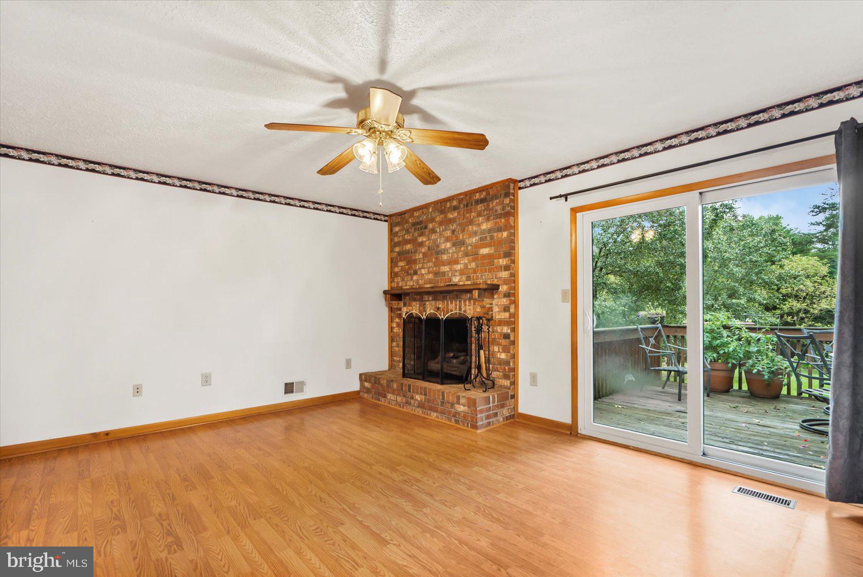 ELMHURST - Residential