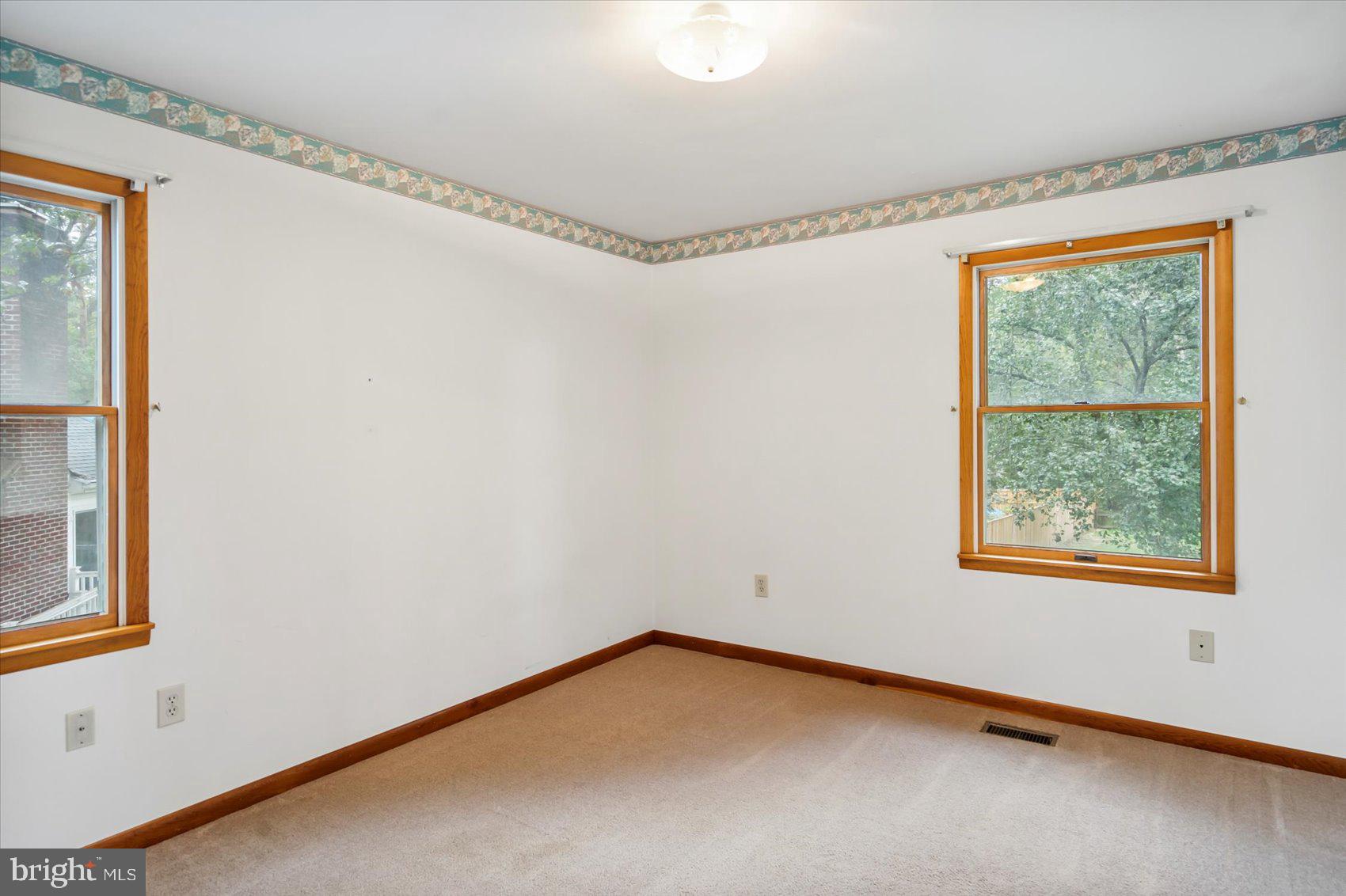 ELMHURST - Residential