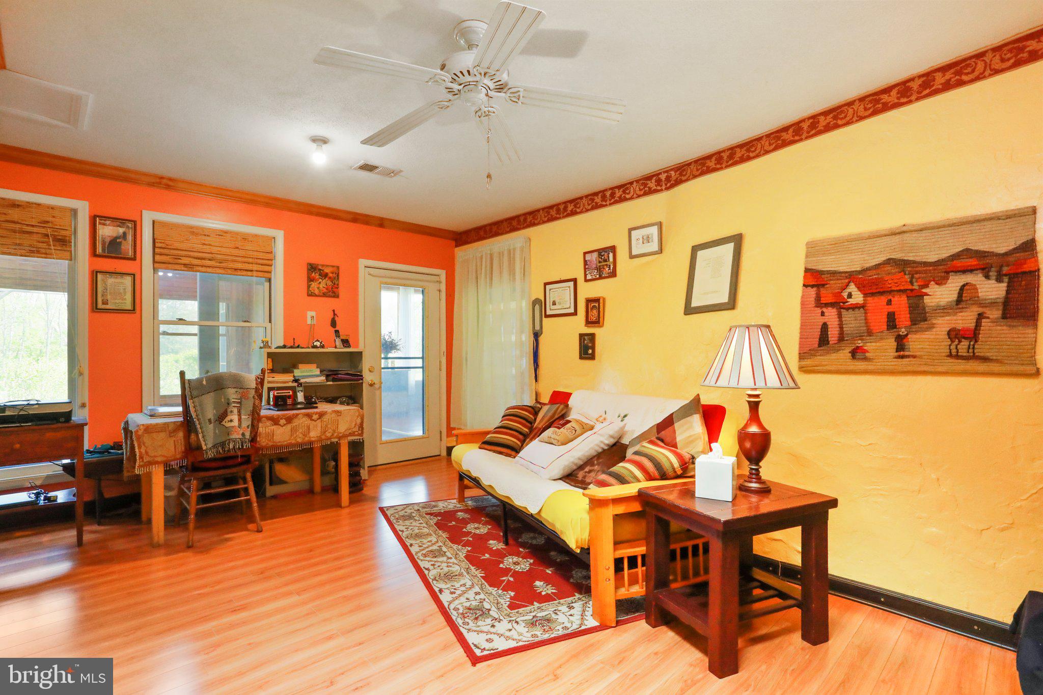 RIVERSIDE ACRES - Residential