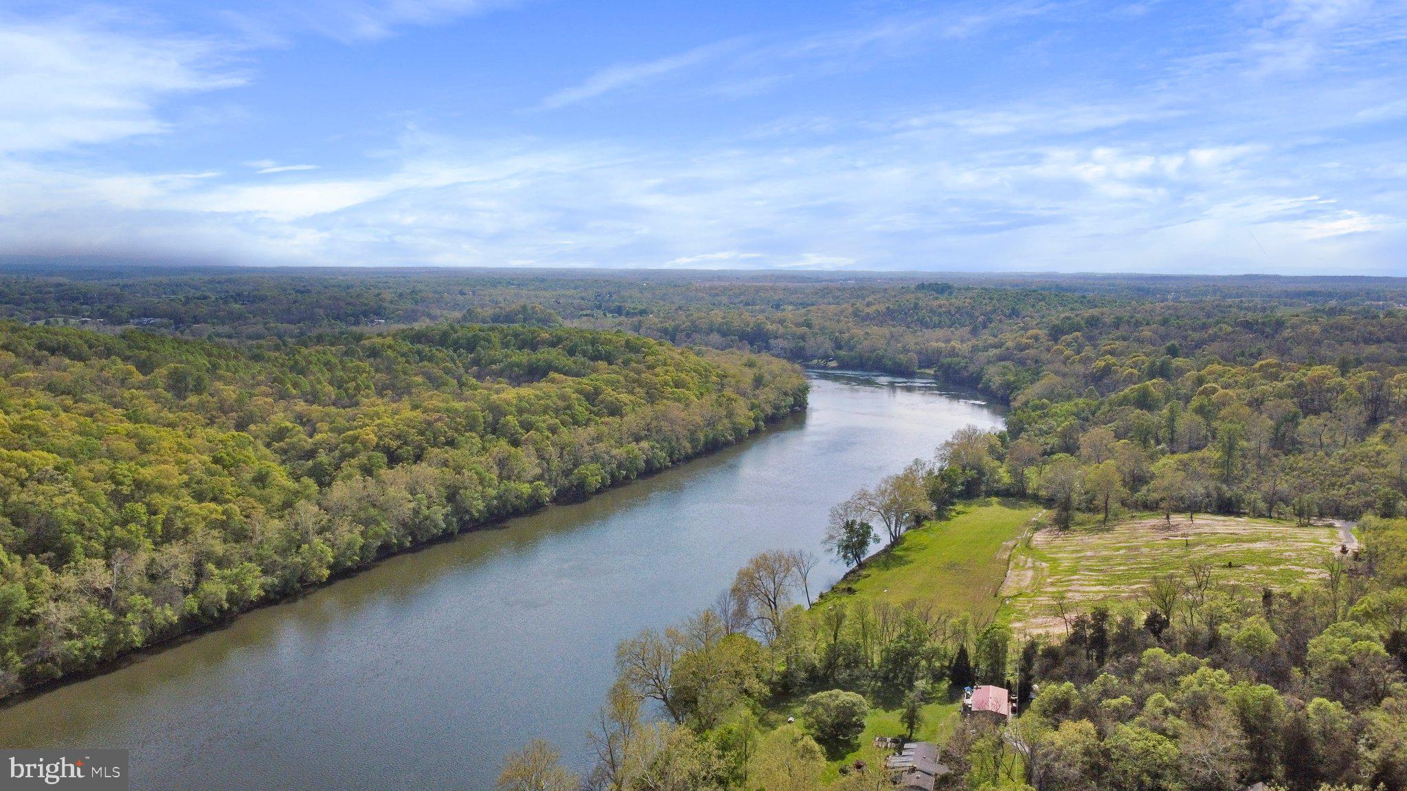 RIVERSIDE ACRES - Residential