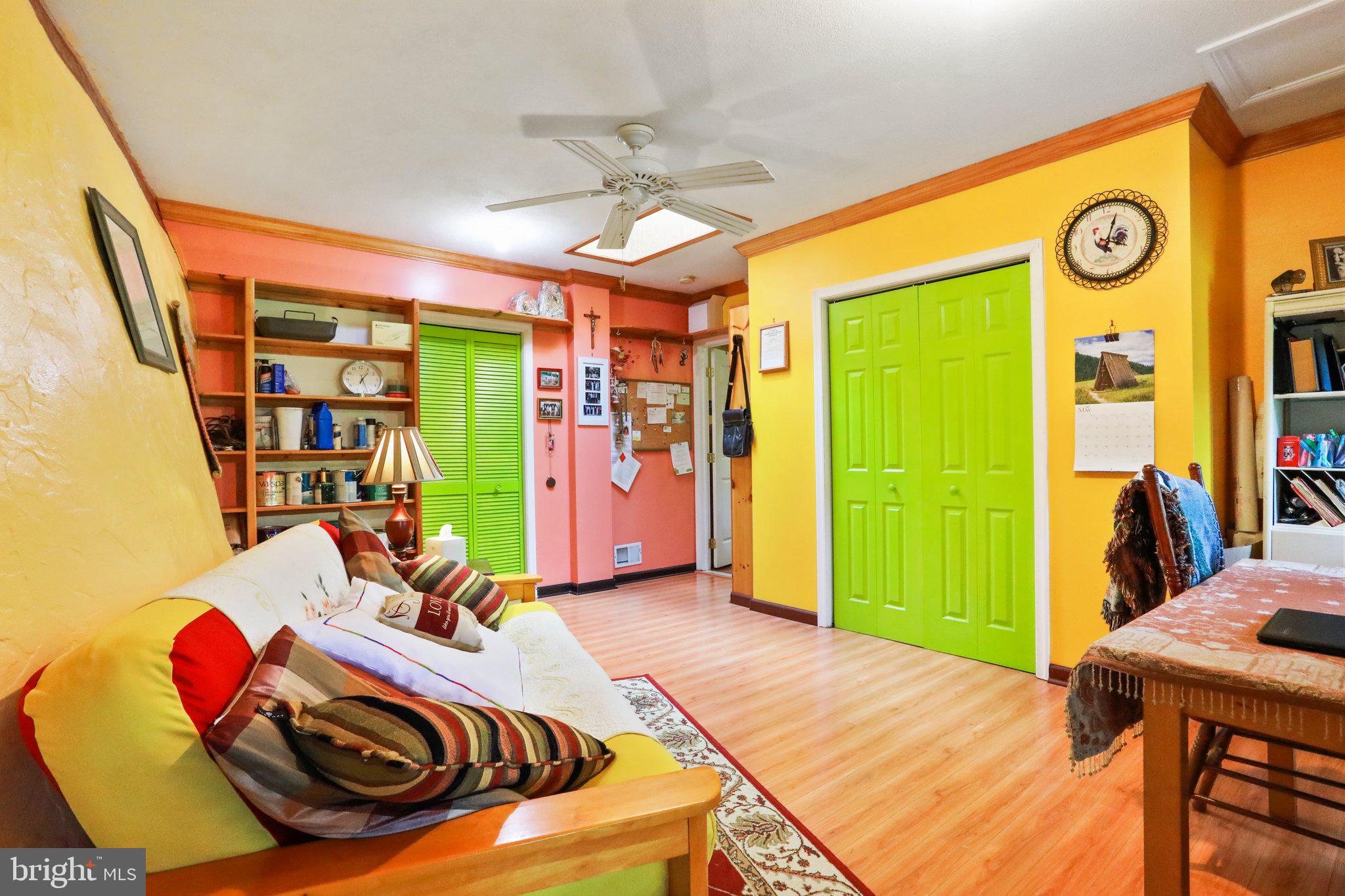 RIVERSIDE ACRES - Residential