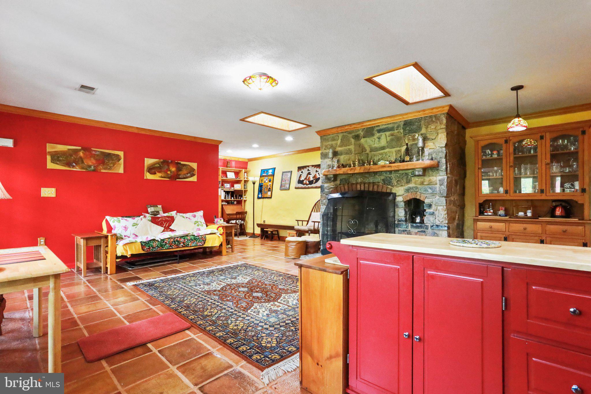 RIVERSIDE ACRES - Residential