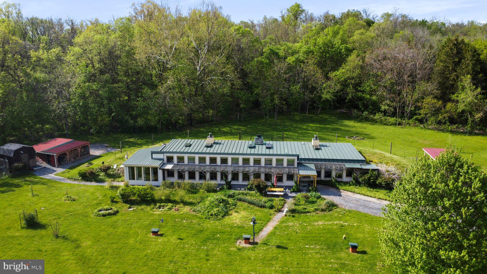 RIVERSIDE ACRES - Residential