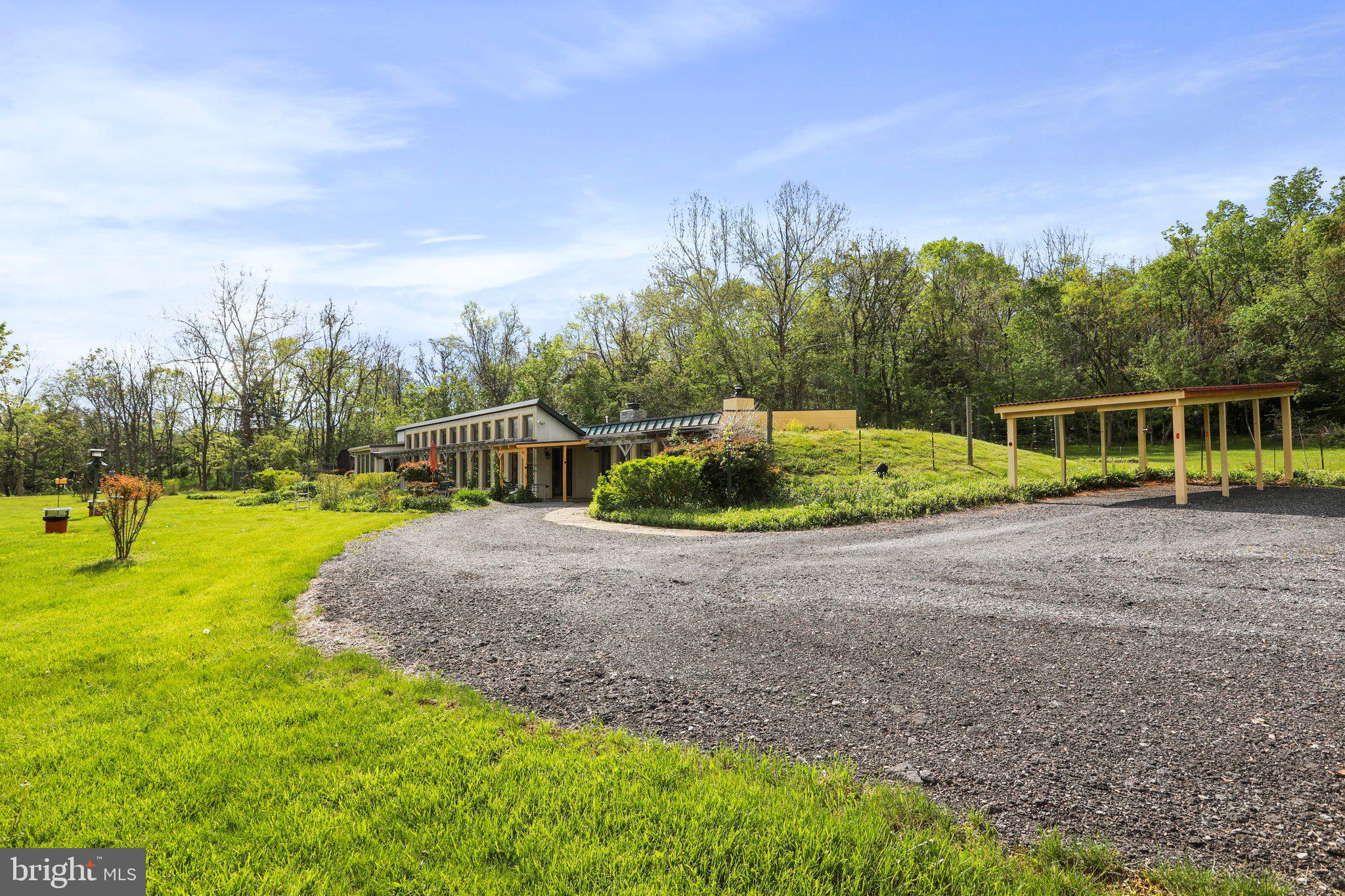 RIVERSIDE ACRES - Residential