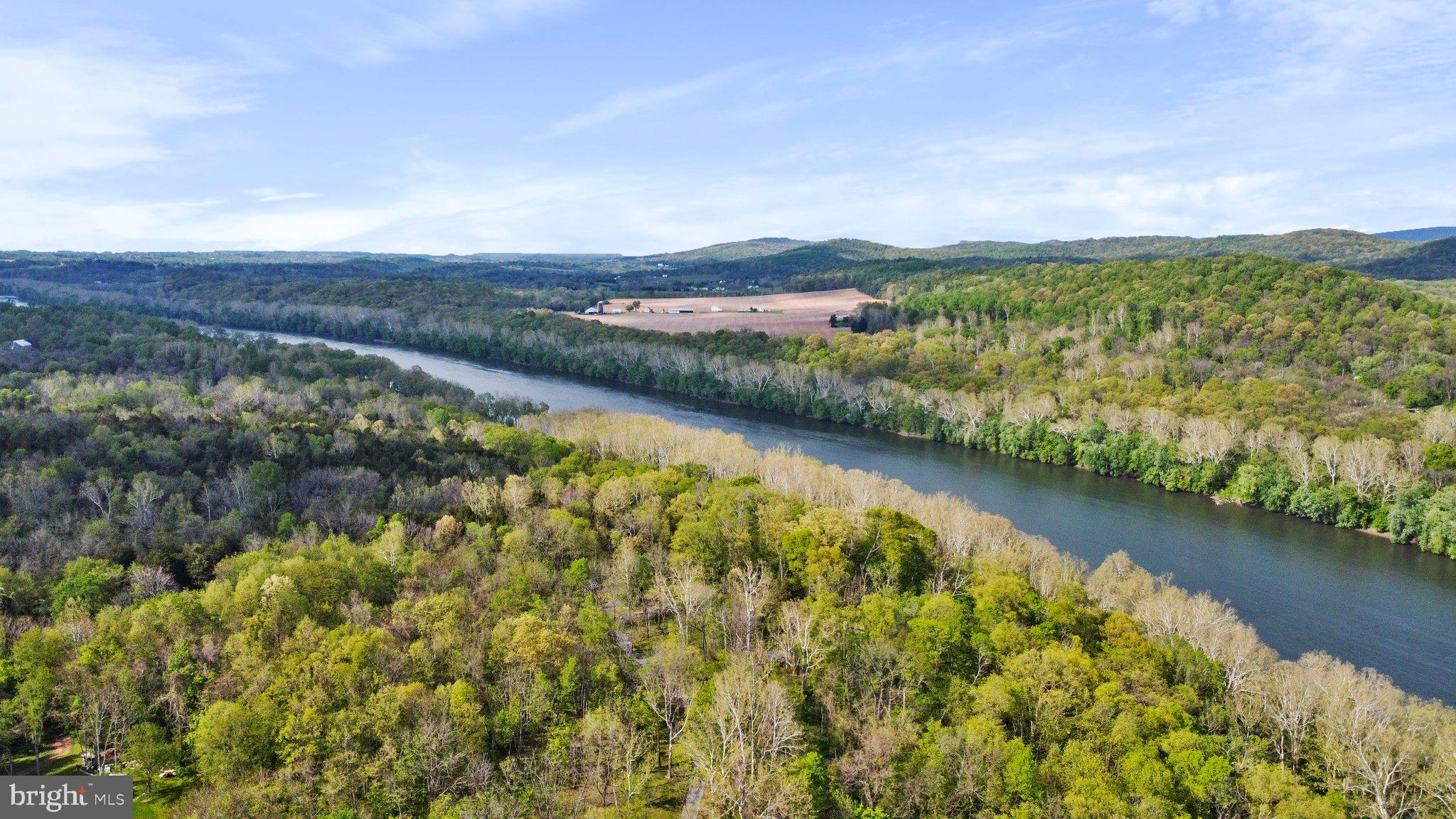 RIVERSIDE ACRES - Residential