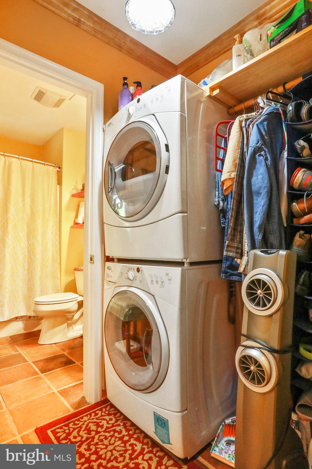 RIVERSIDE ACRES - Residential