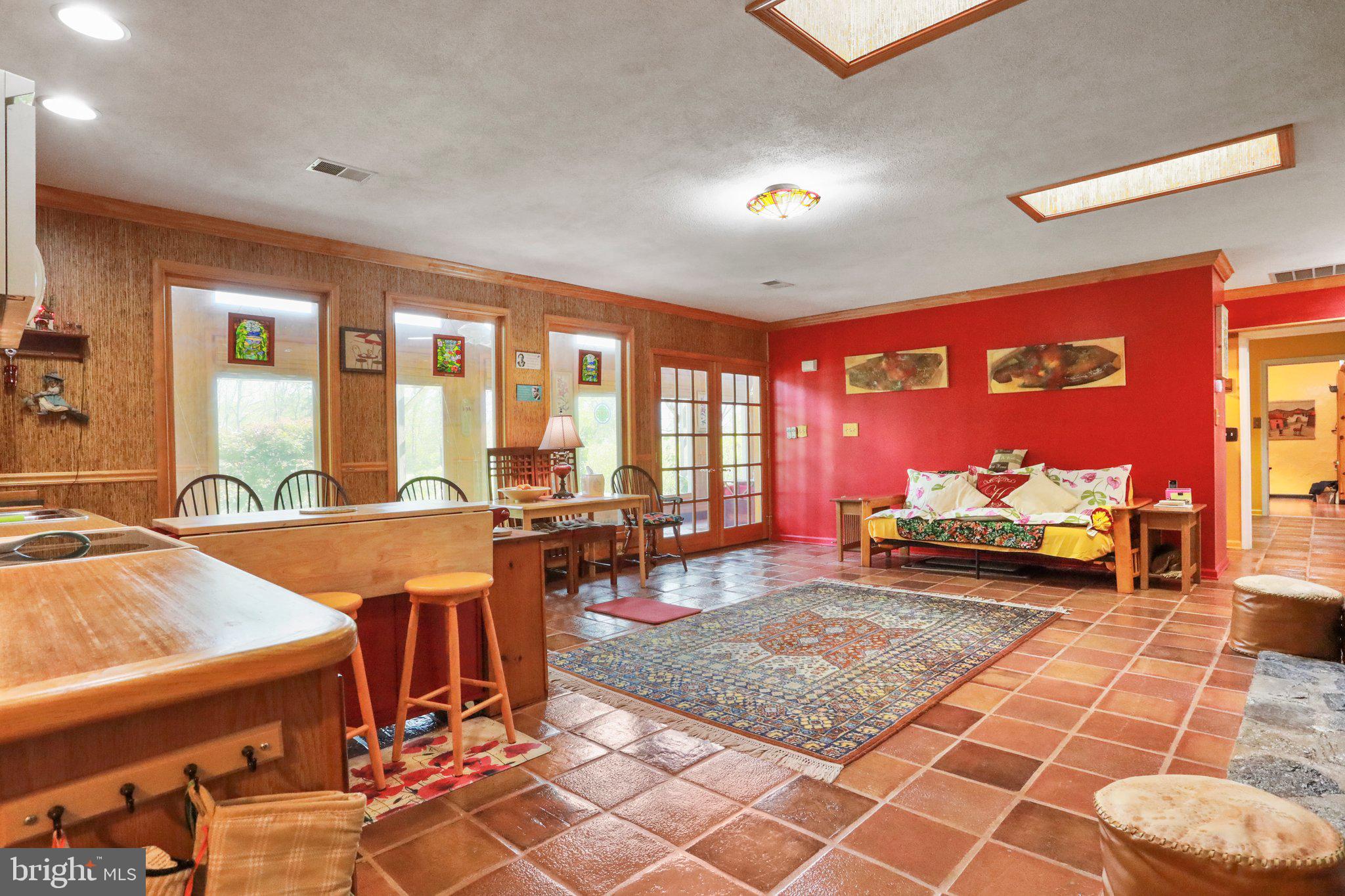 RIVERSIDE ACRES - Residential