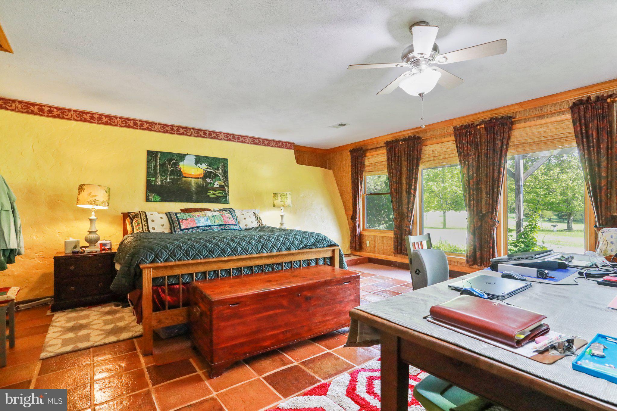 RIVERSIDE ACRES - Residential