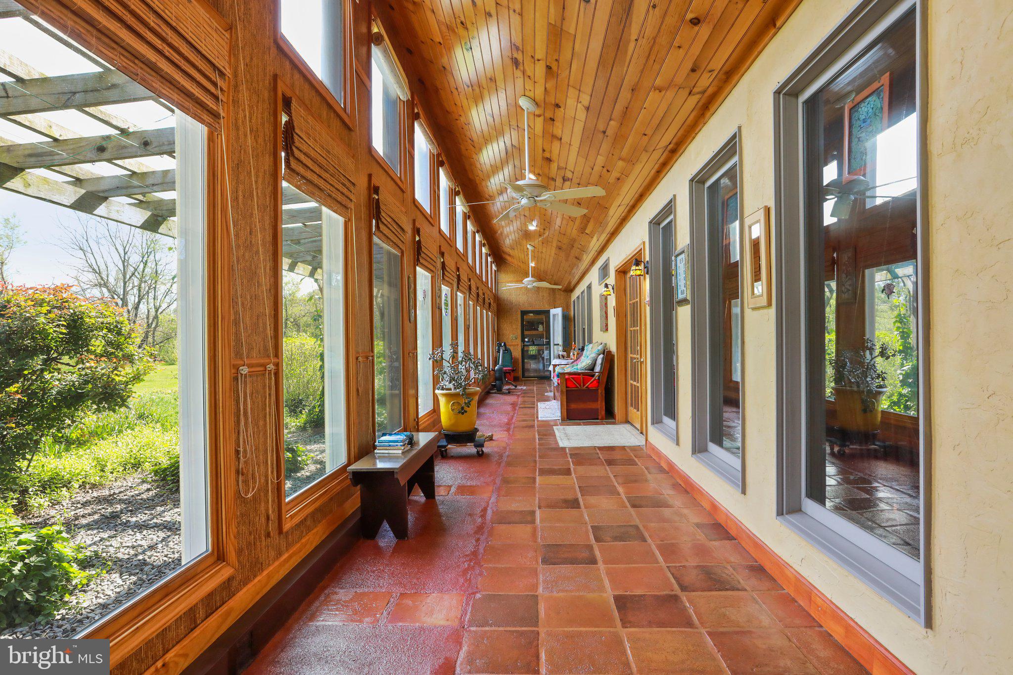 RIVERSIDE ACRES - Residential