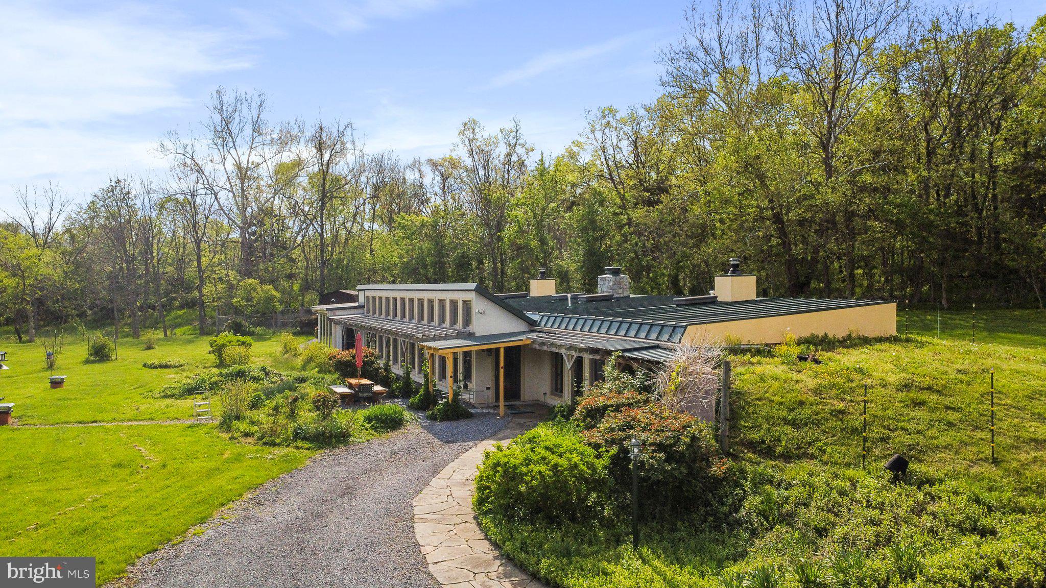 RIVERSIDE ACRES - Residential