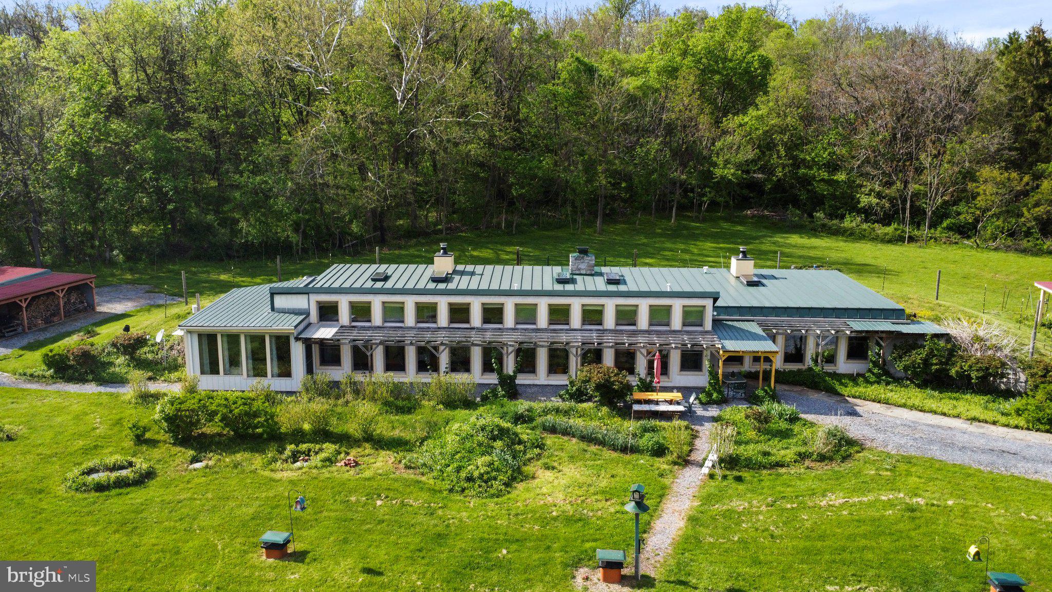 RIVERSIDE ACRES - Residential