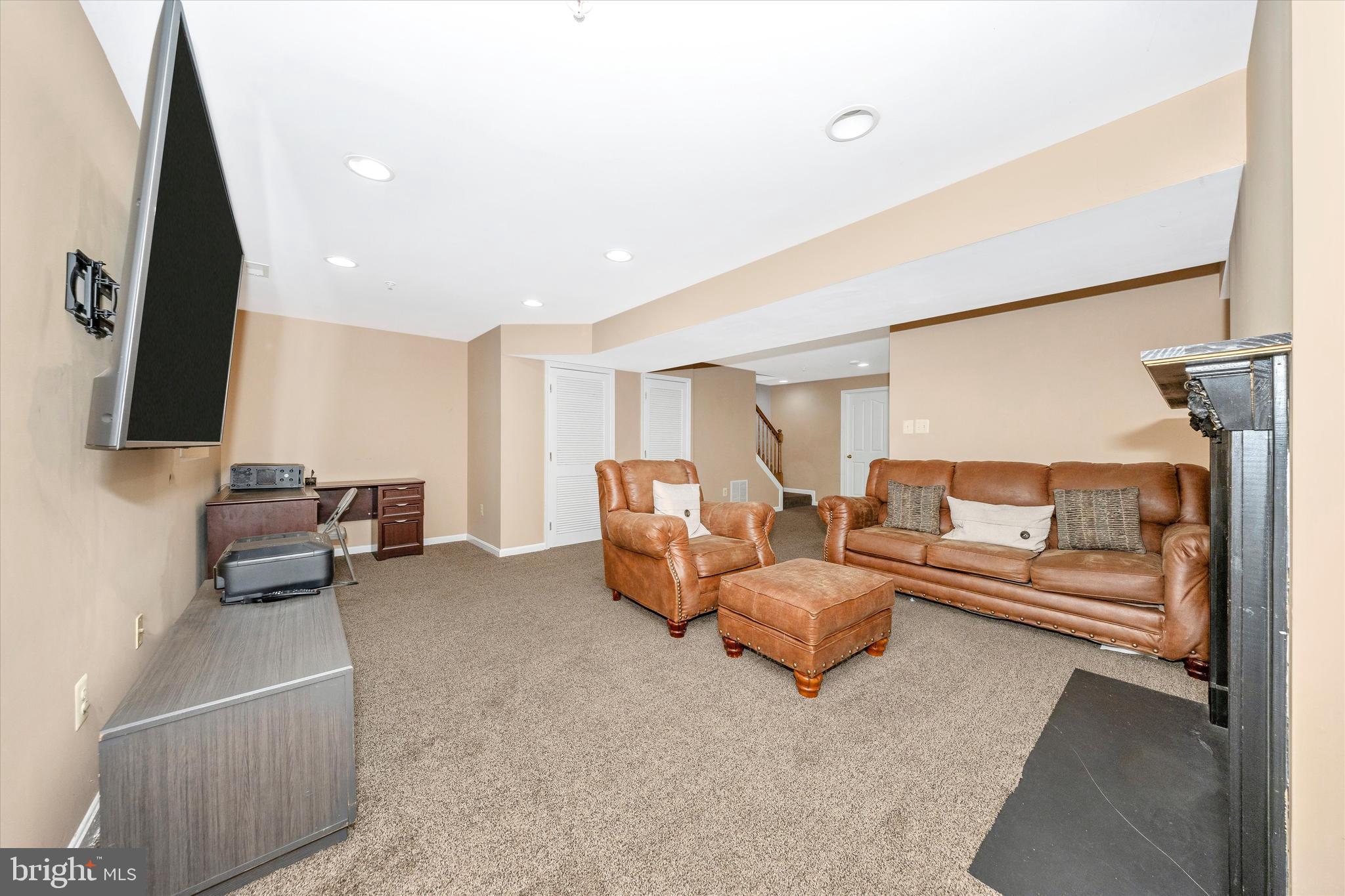 WILLOW BROOK - Residential