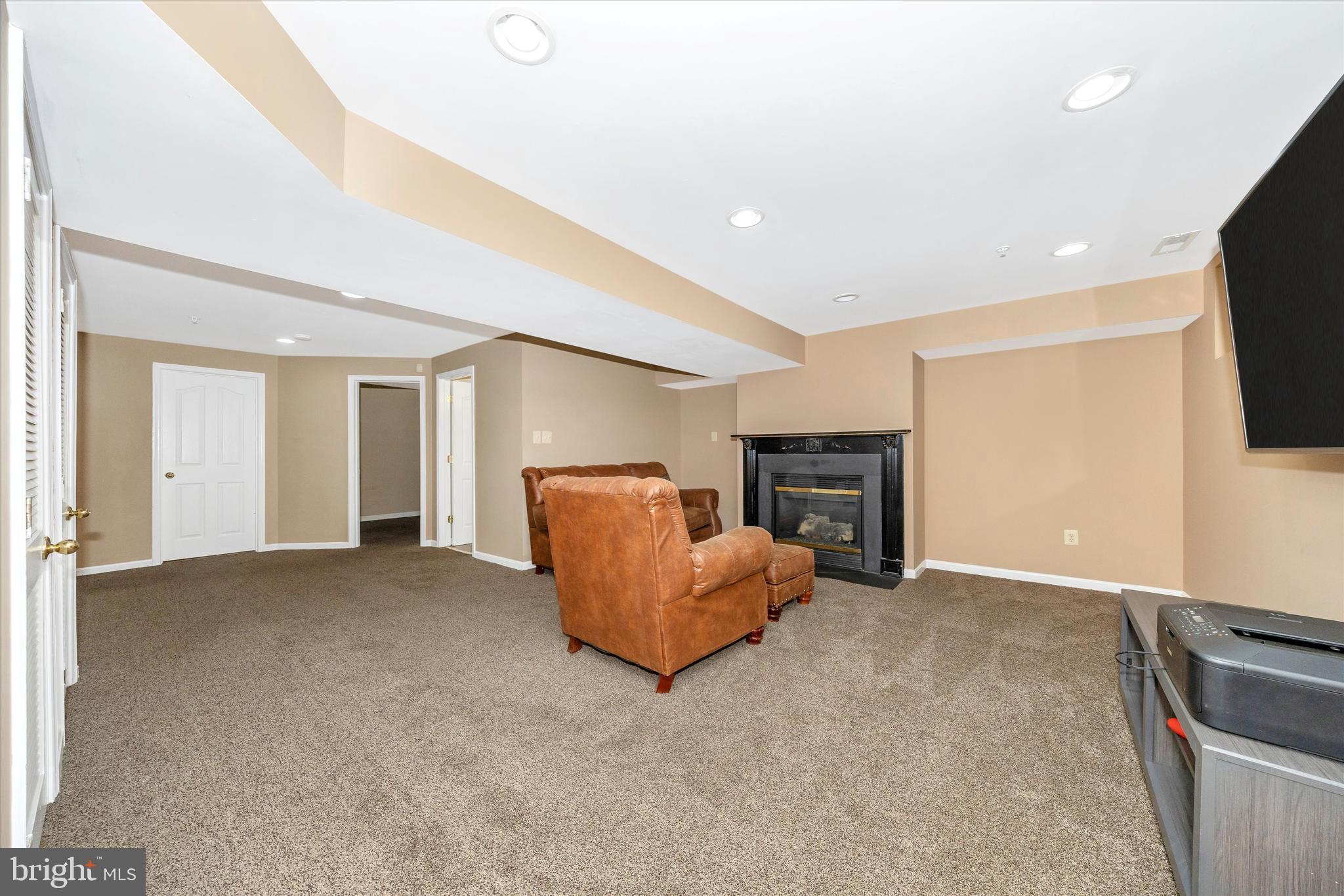 WILLOW BROOK - Residential