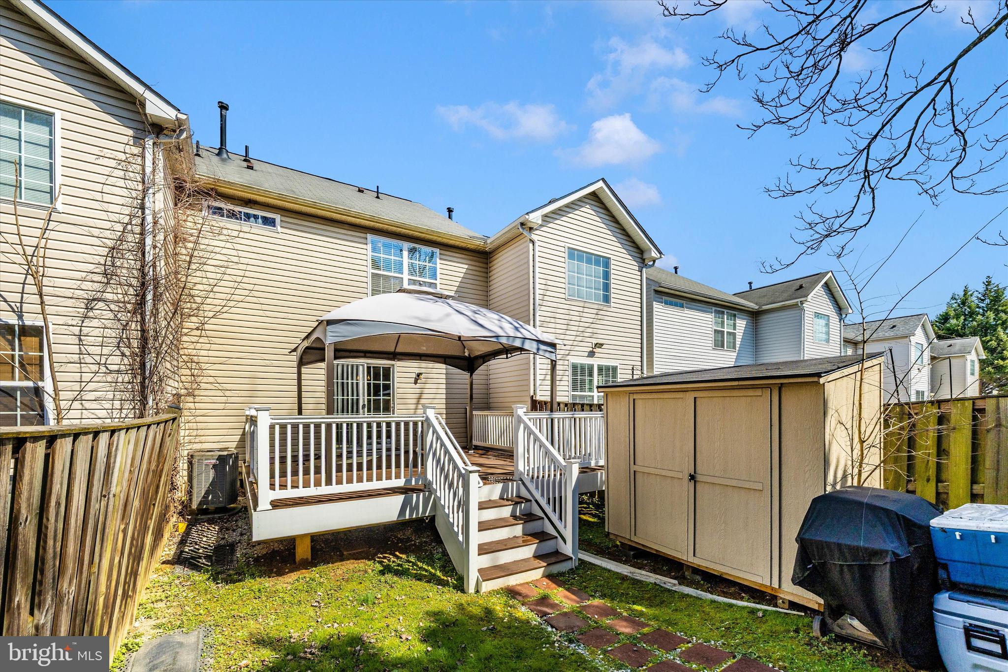 WILLOW BROOK - Residential