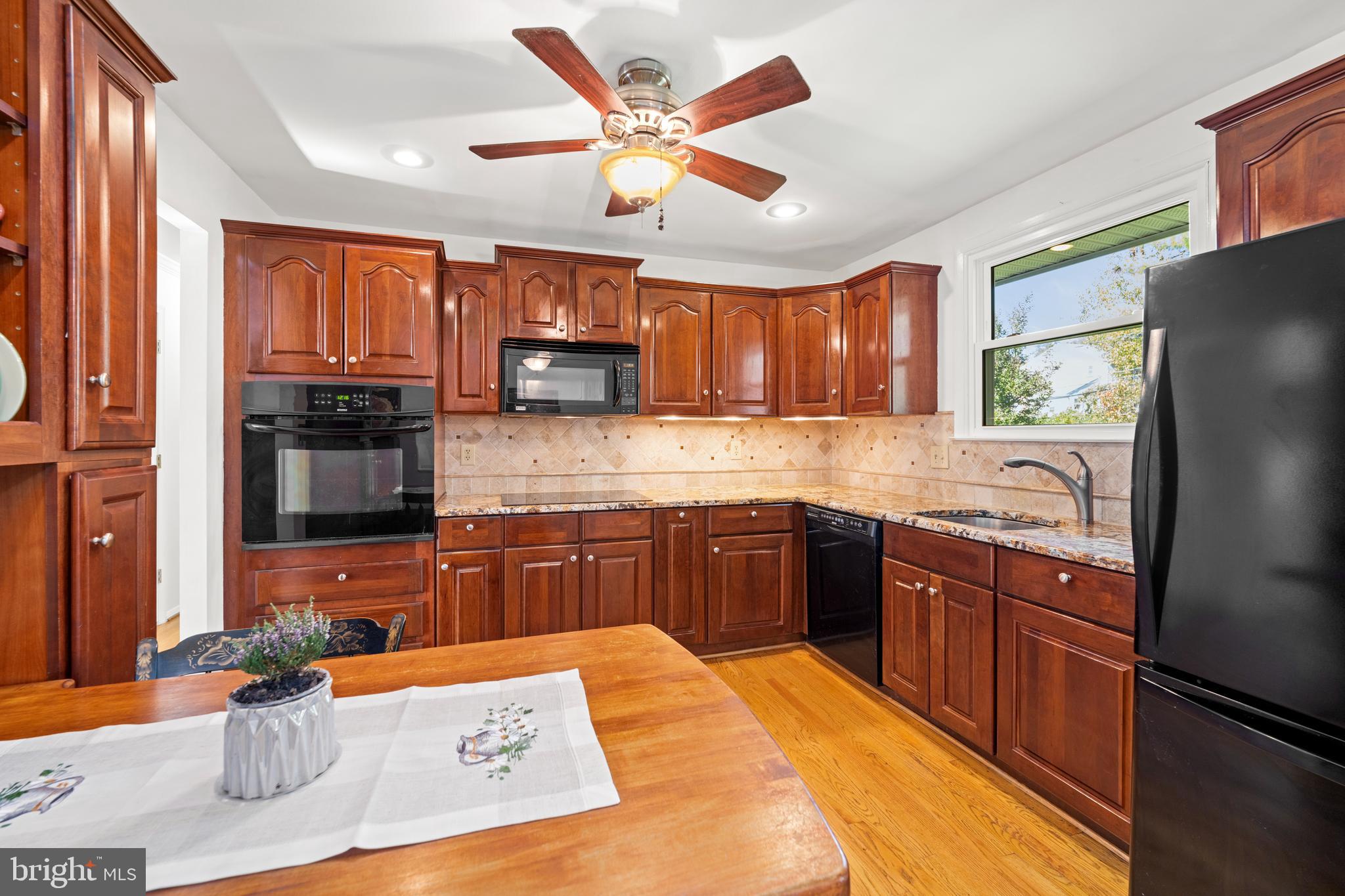 FOUNTAIN HILL - Residential