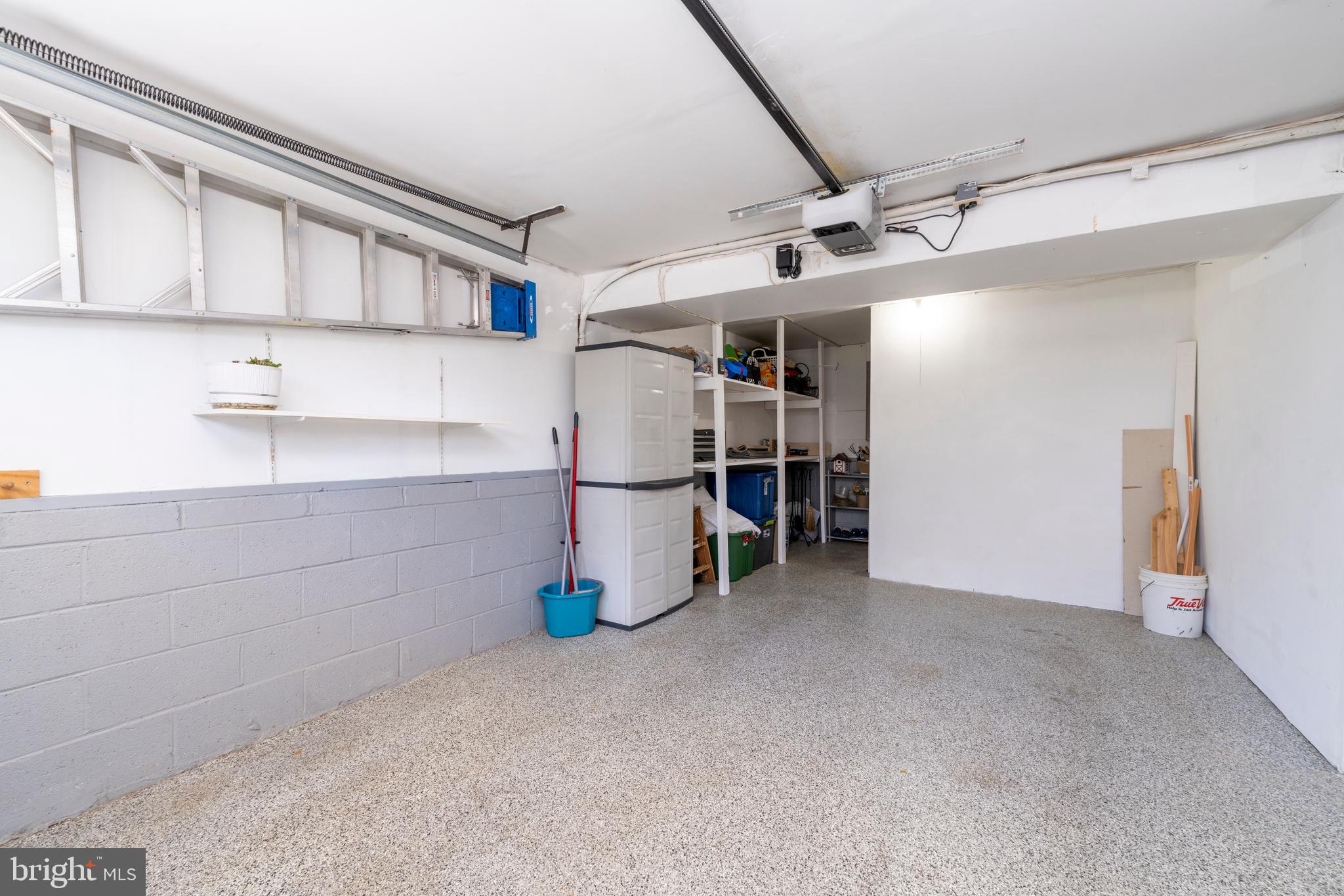 FOUNTAIN HILL - Residential