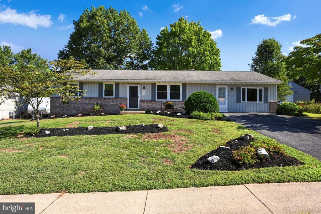 Photo of 33 Stony Run Road, STEVENS, PA 17578 (MLS # PALA2075652)