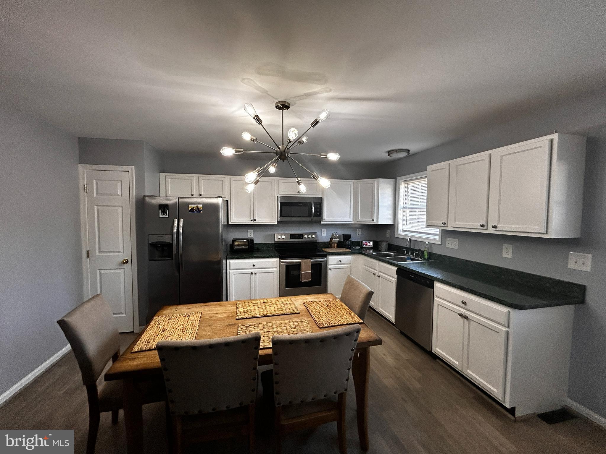 MADISON VILLAGE - Residential