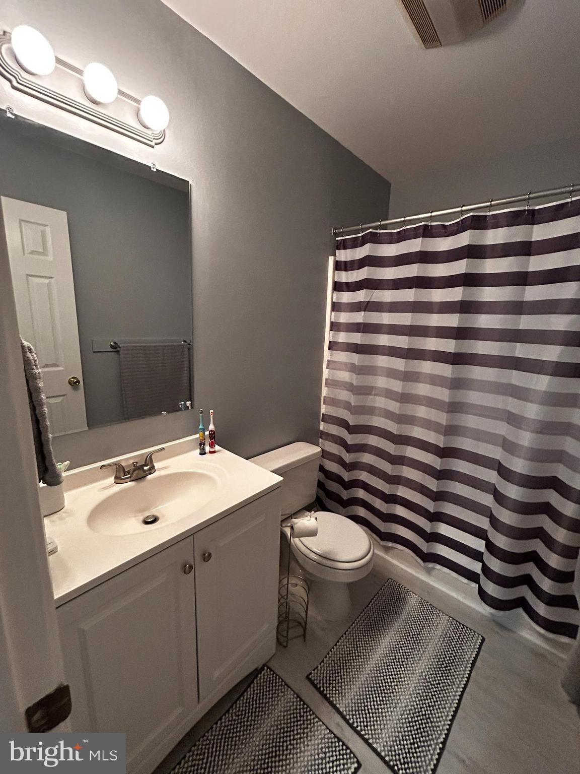 MADISON VILLAGE - Residential