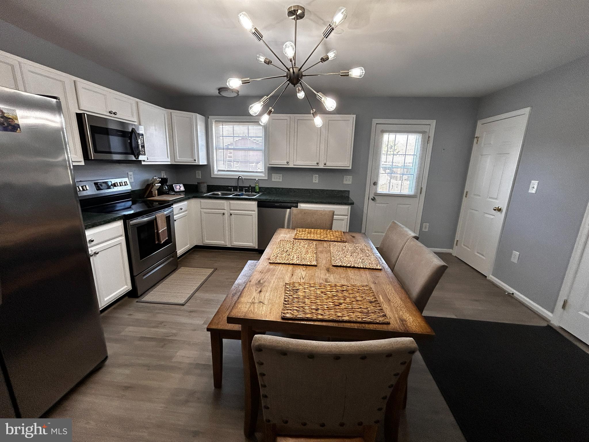 MADISON VILLAGE - Residential