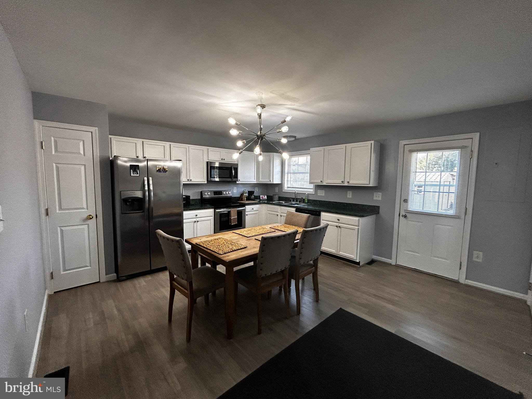 MADISON VILLAGE - Residential