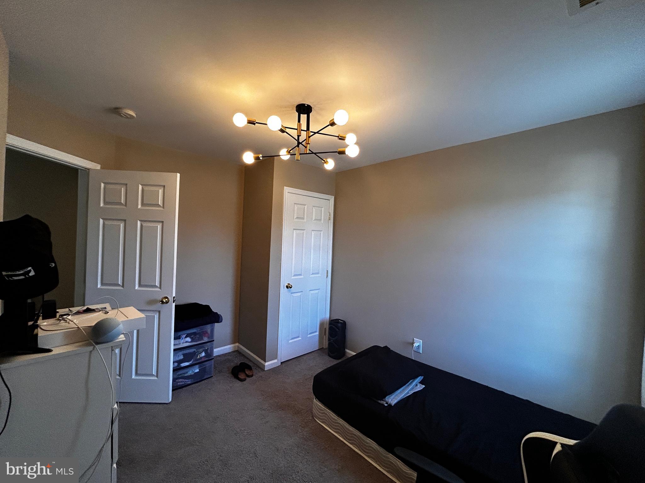 MADISON VILLAGE - Residential