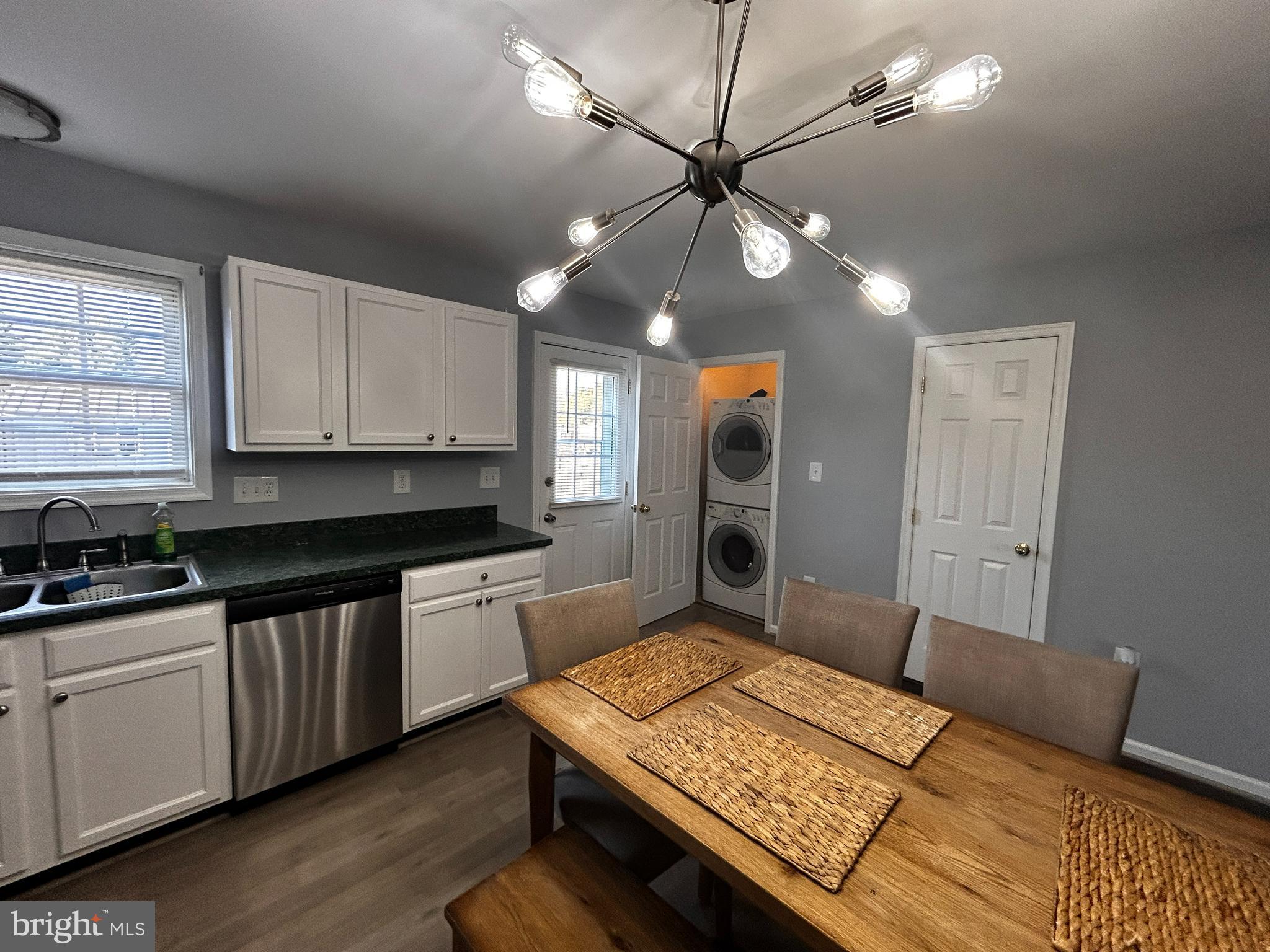 MADISON VILLAGE - Residential