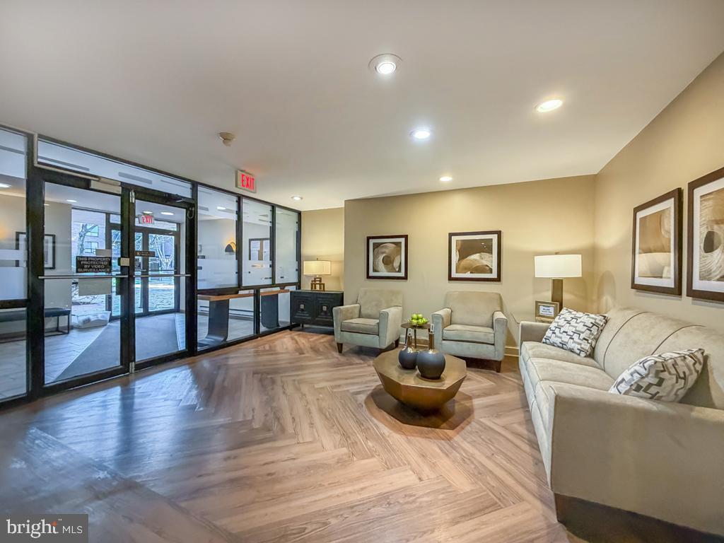 HILL HOUSE - Residential