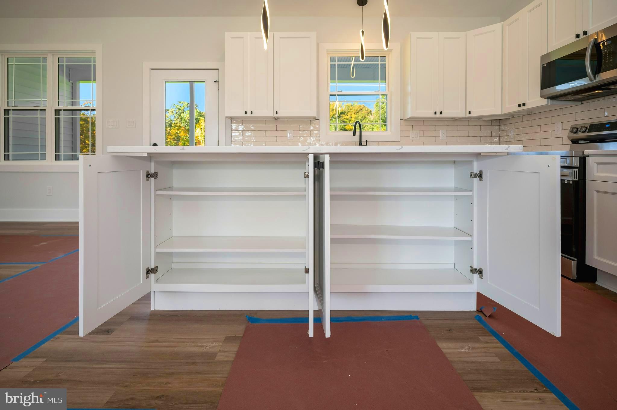 ROSE HILL FARM ESTATES - Residential