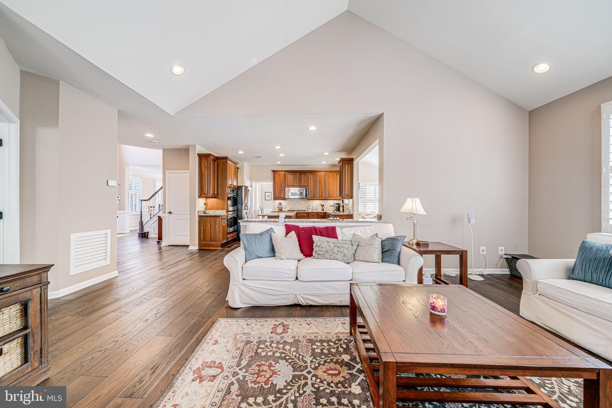 SOUTH RIDING - Residential