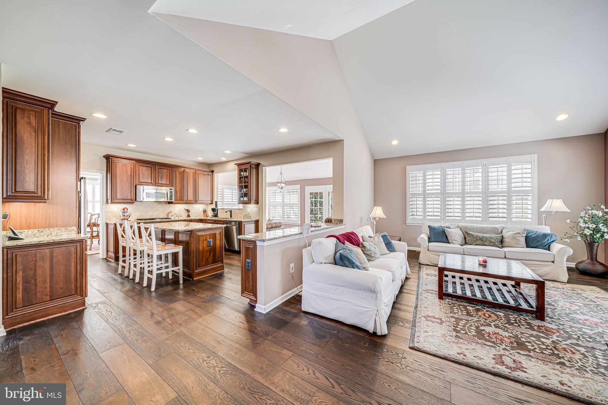 SOUTH RIDING - Residential