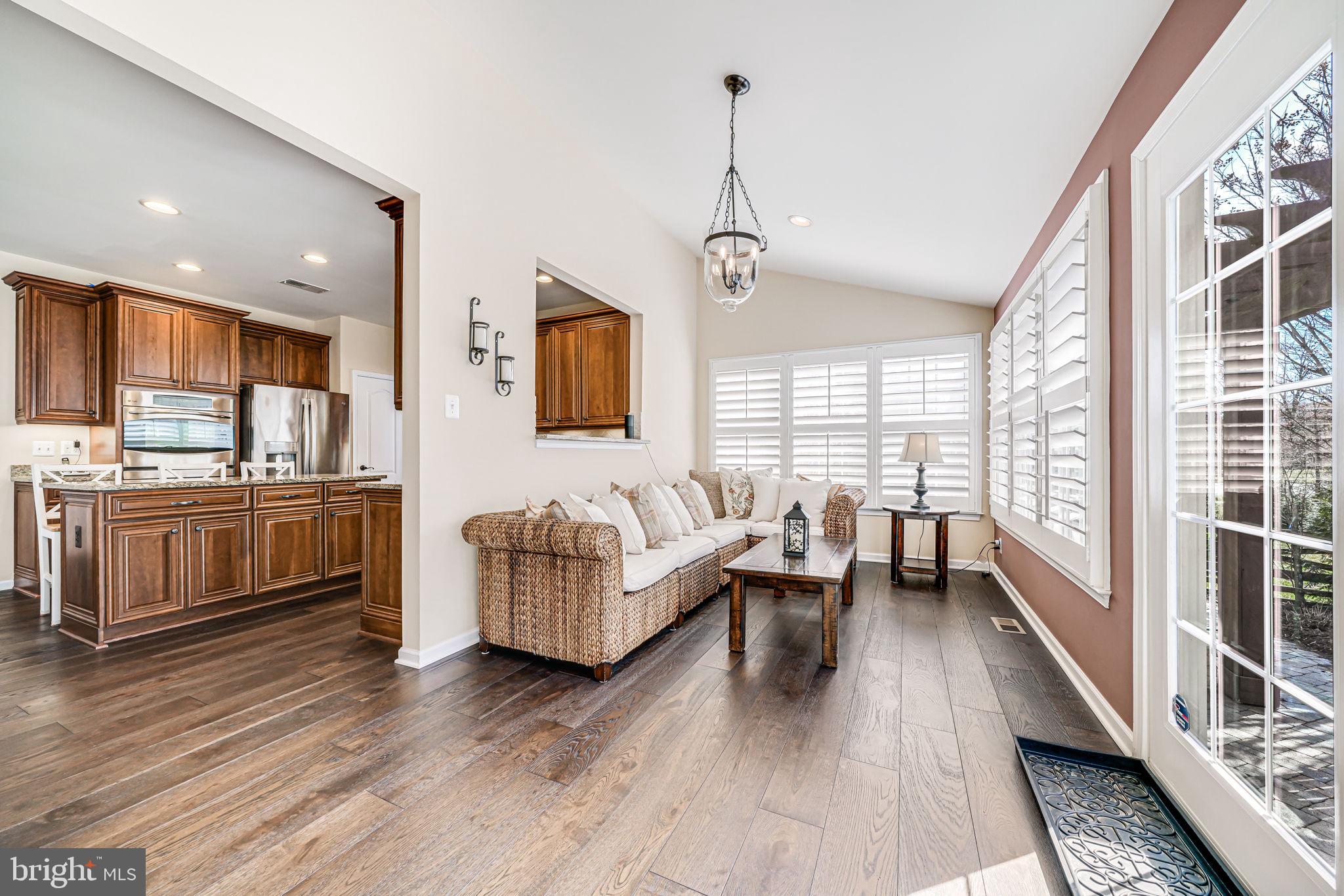 SOUTH RIDING - Residential