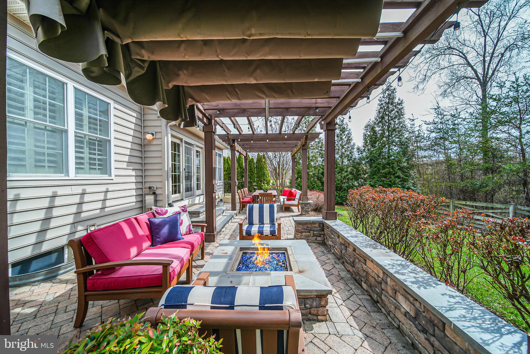 SOUTH RIDING - Residential