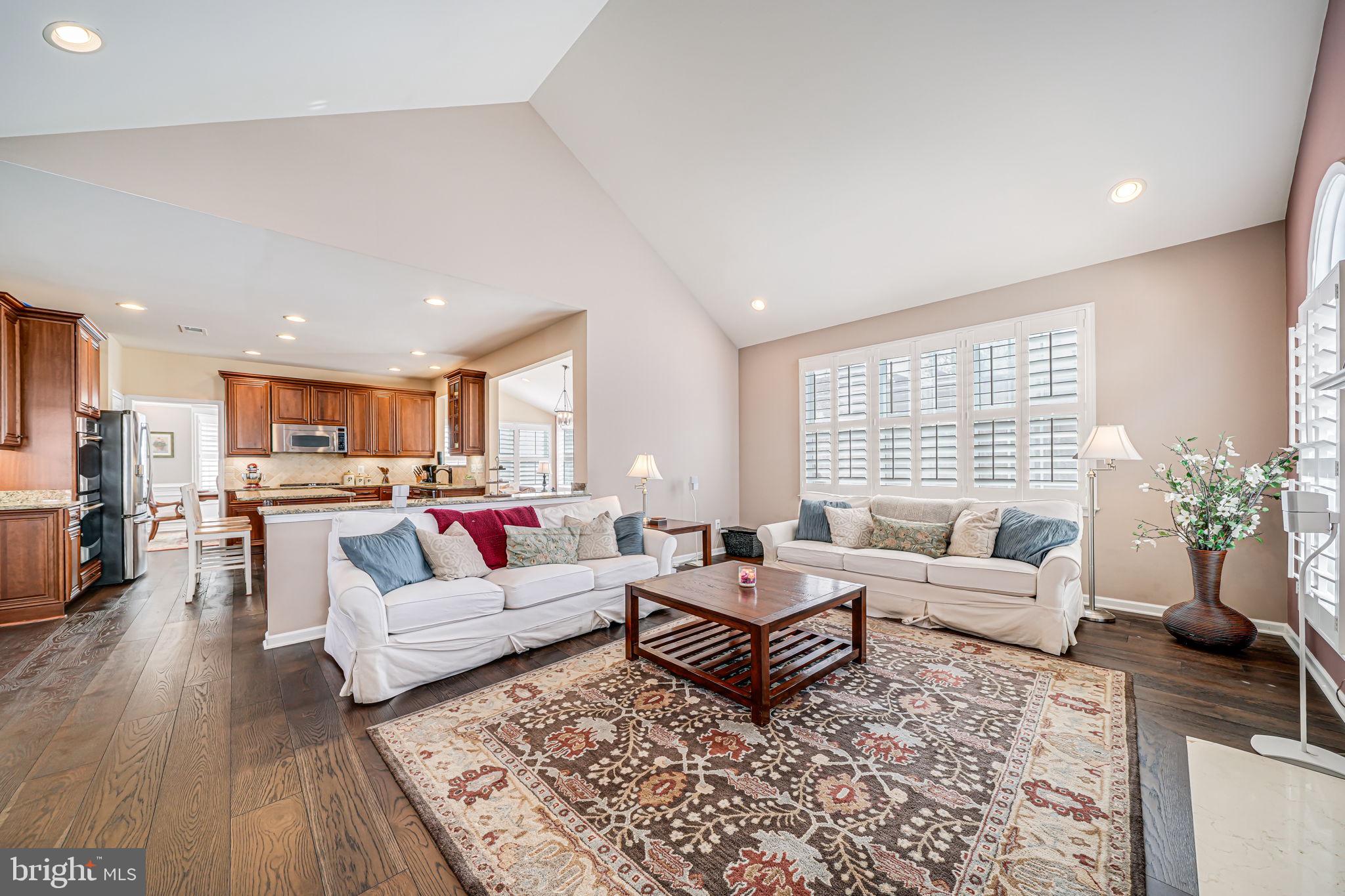 SOUTH RIDING - Residential