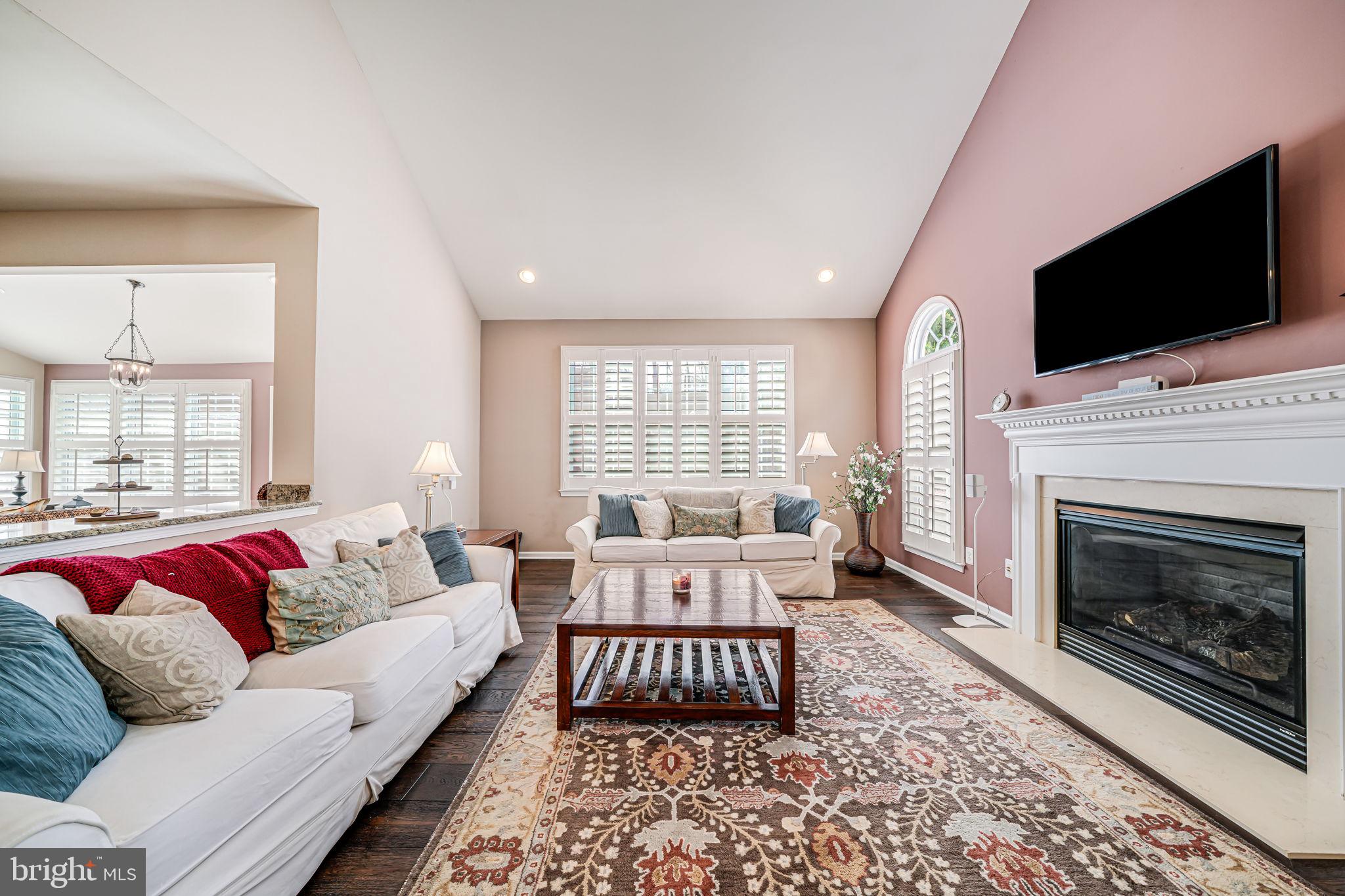 SOUTH RIDING - Residential