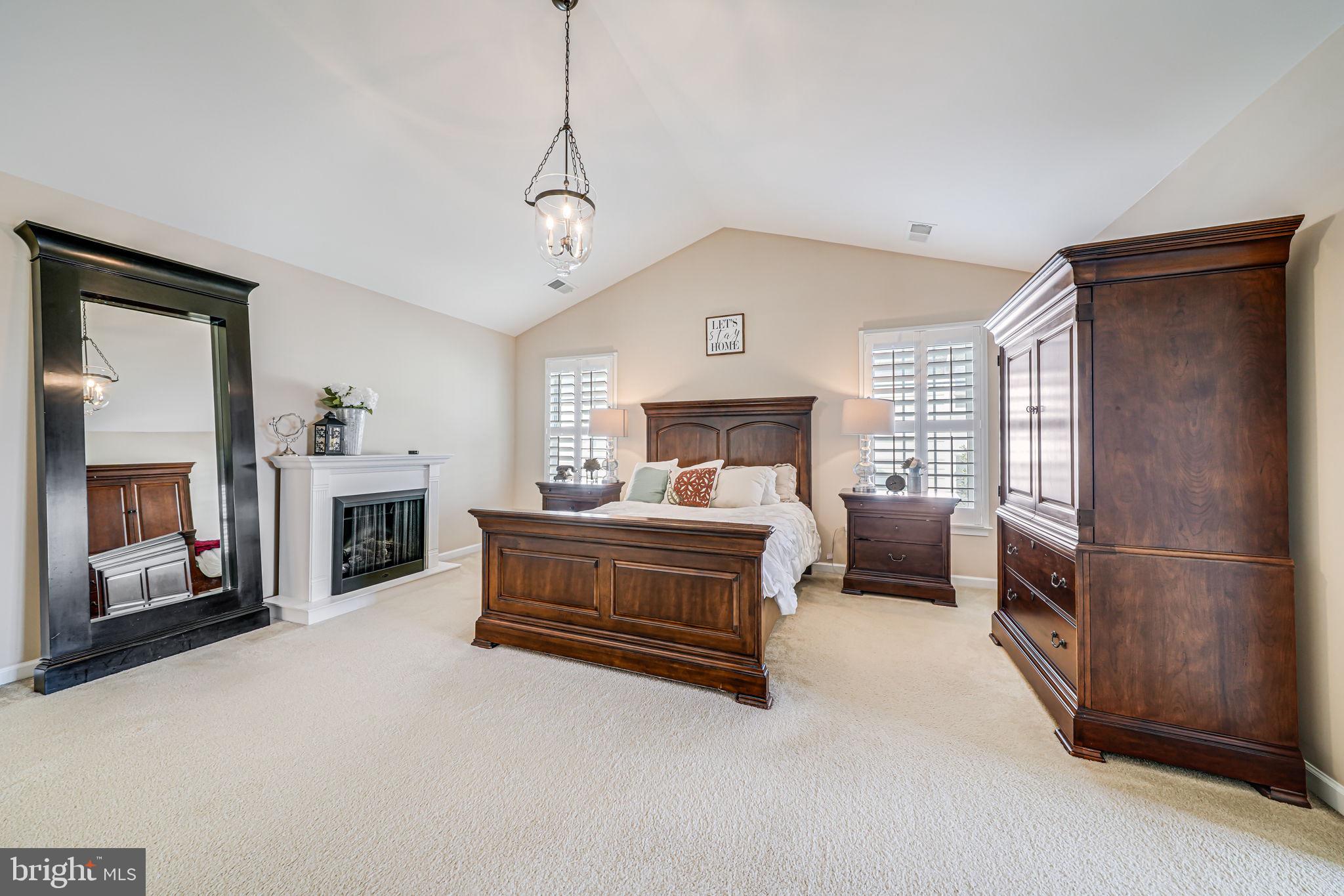 SOUTH RIDING - Residential