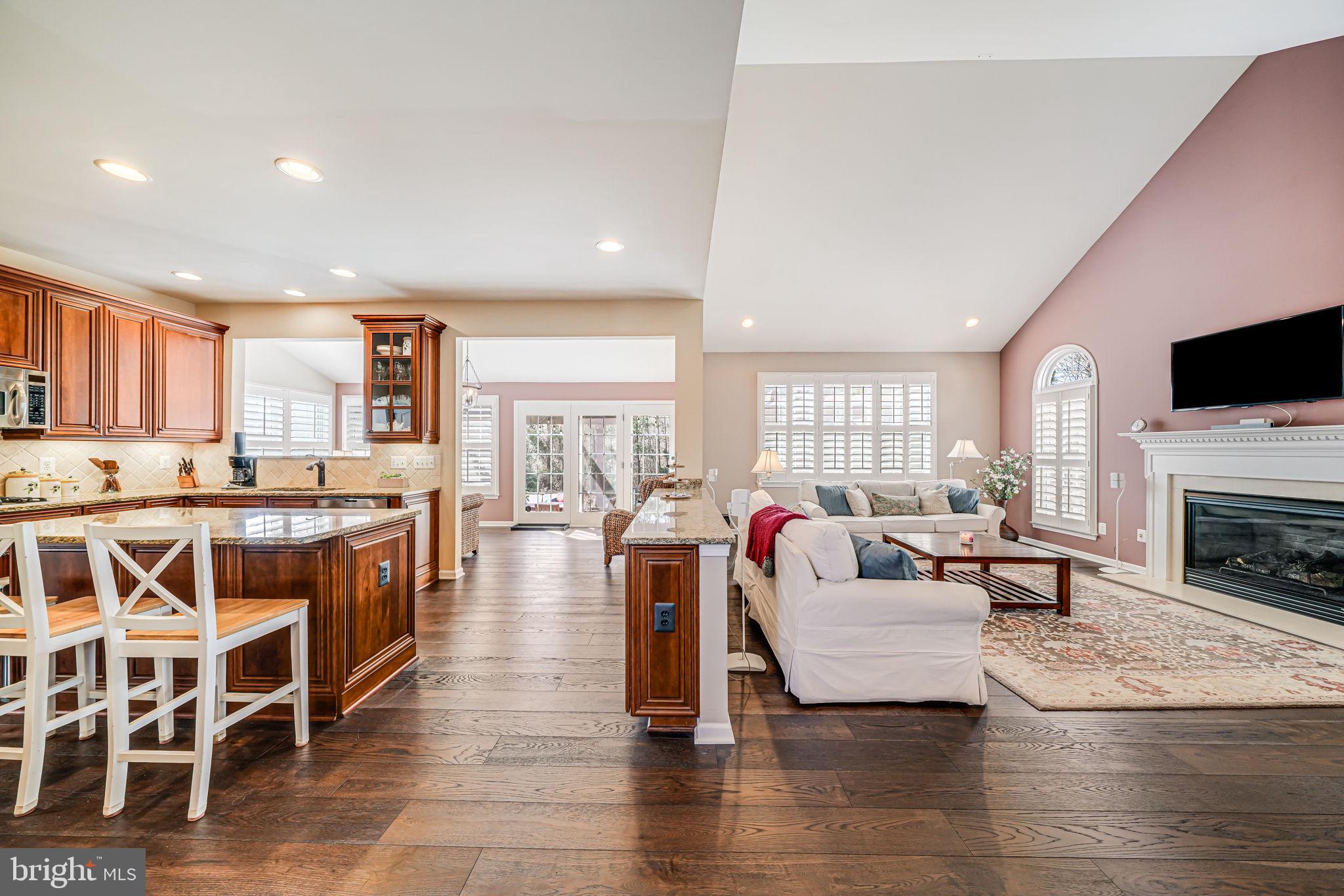 SOUTH RIDING - Residential