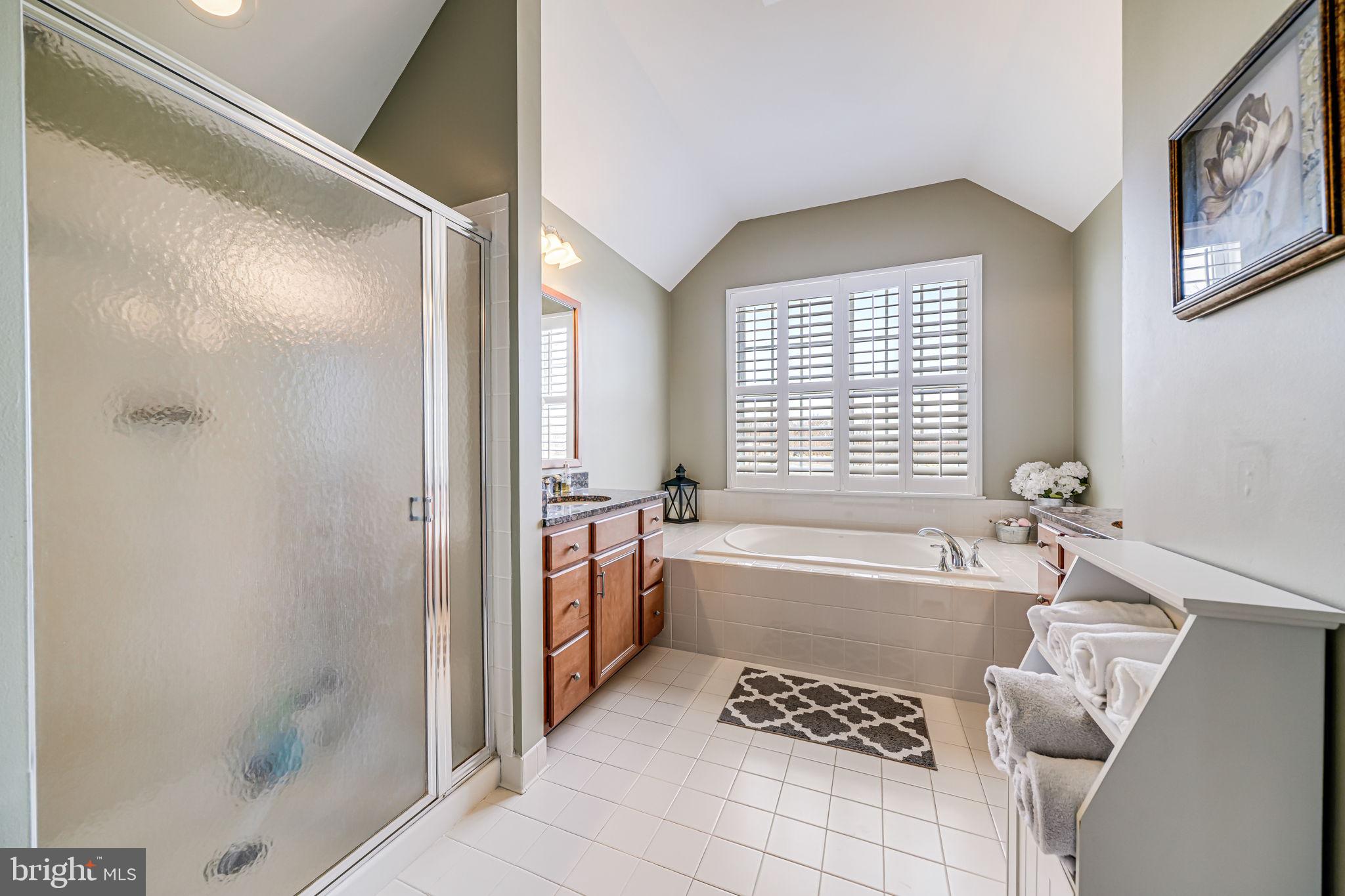 SOUTH RIDING - Residential