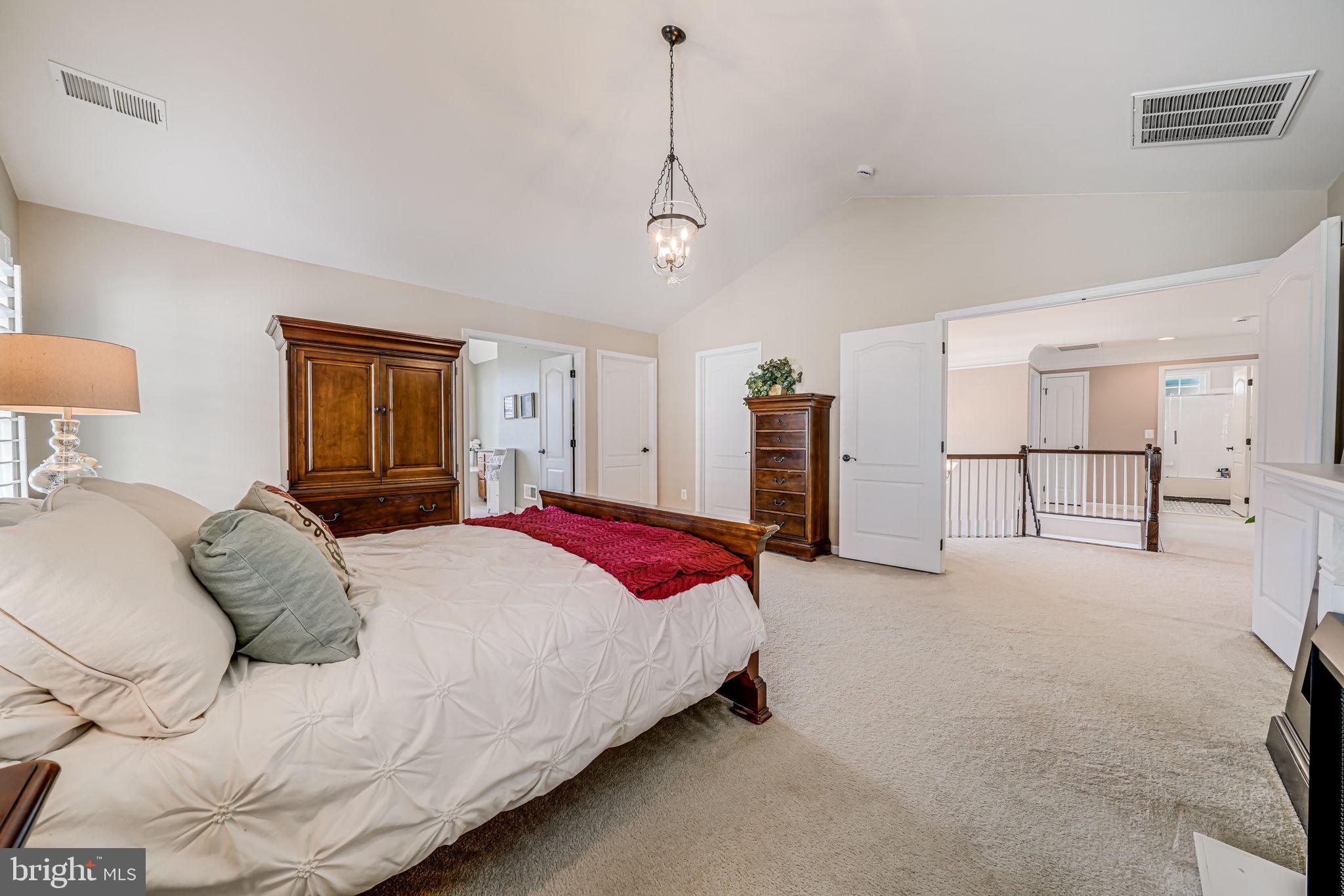 SOUTH RIDING - Residential