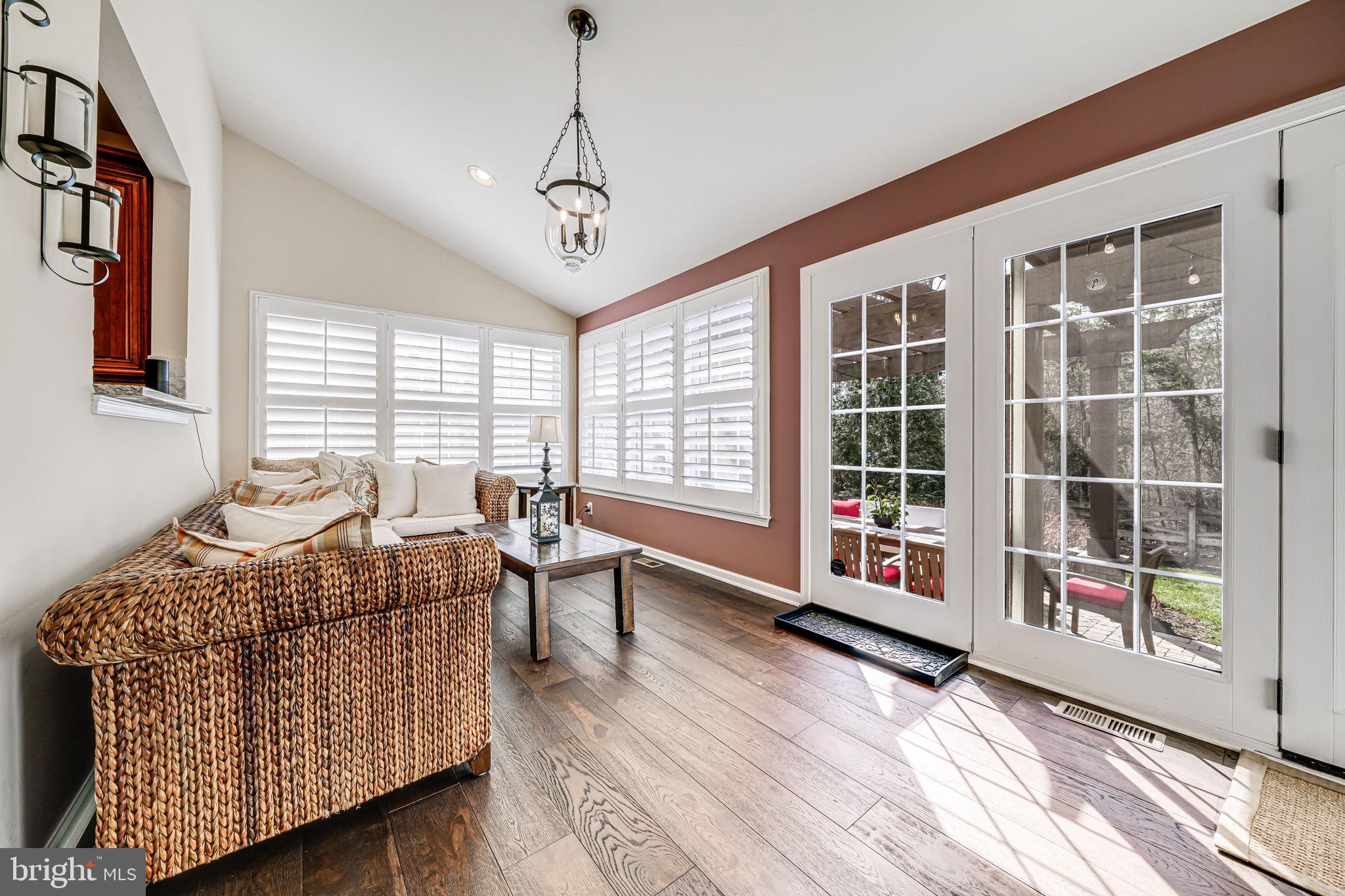 SOUTH RIDING - Residential