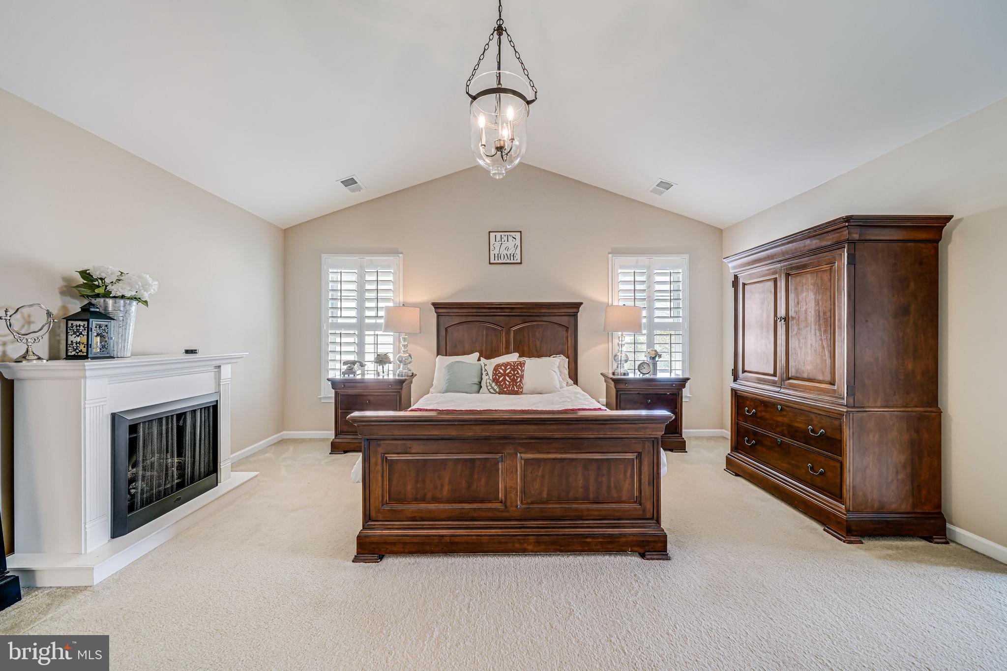 SOUTH RIDING - Residential