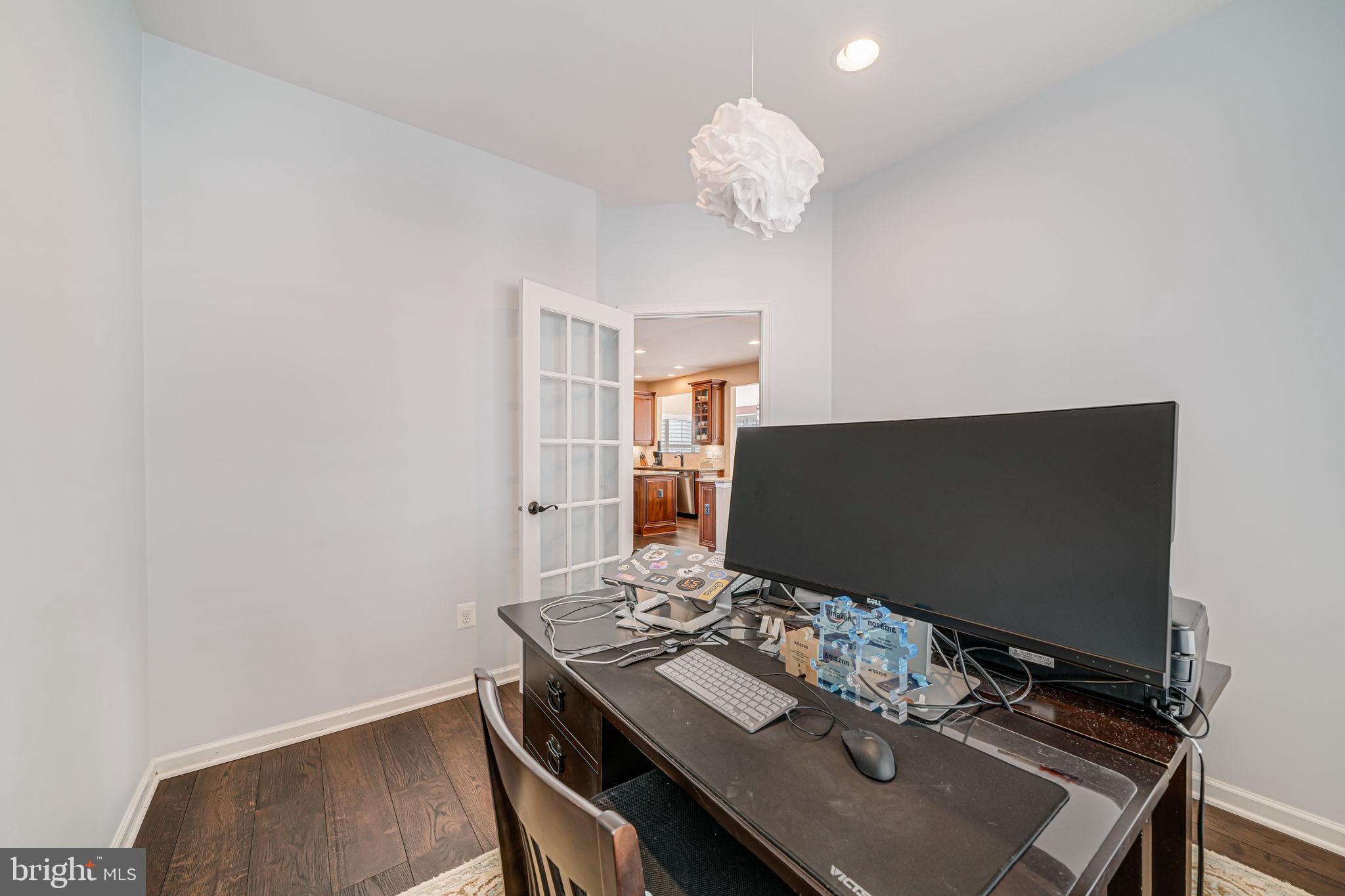 SOUTH RIDING - Residential