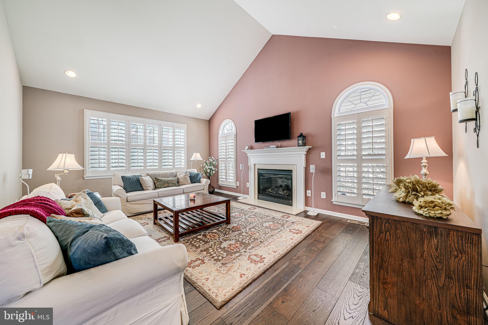 SOUTH RIDING - Residential