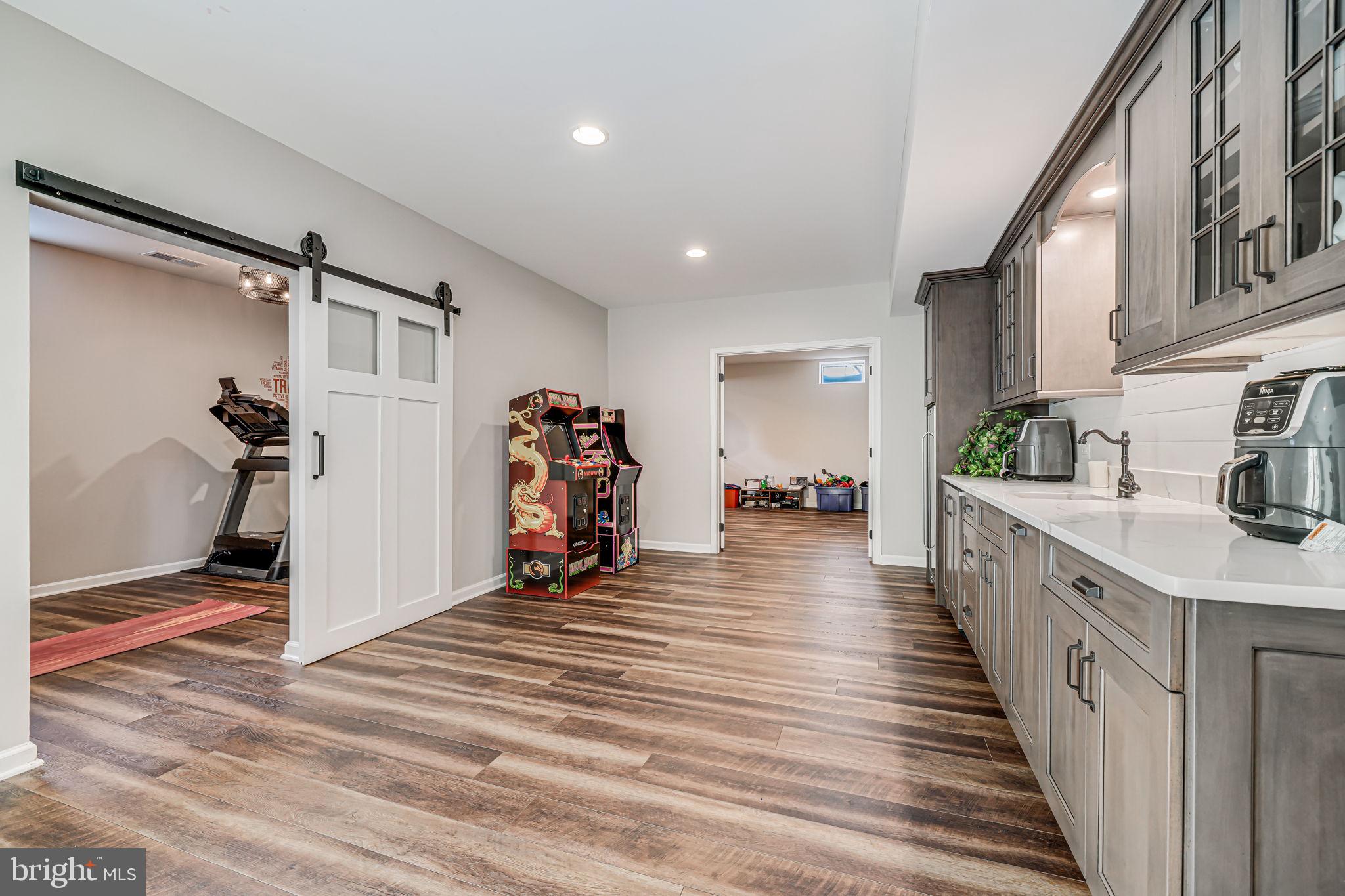 SOUTH RIDING - Residential