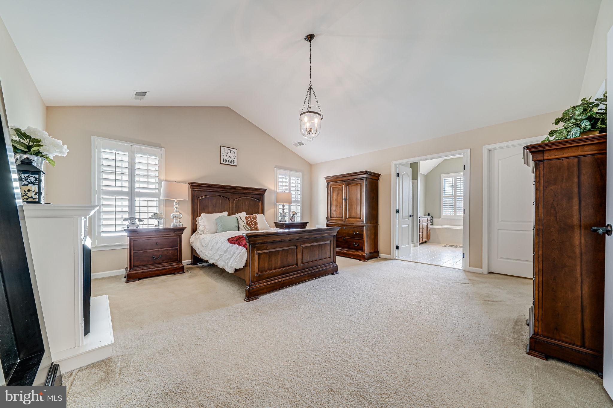 SOUTH RIDING - Residential