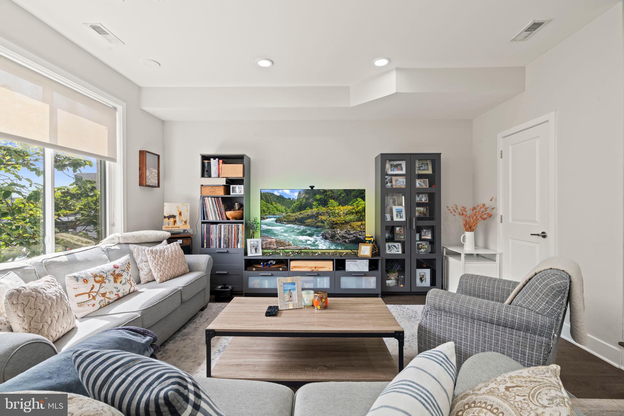 GRADUATE HOSPITAL - Residential