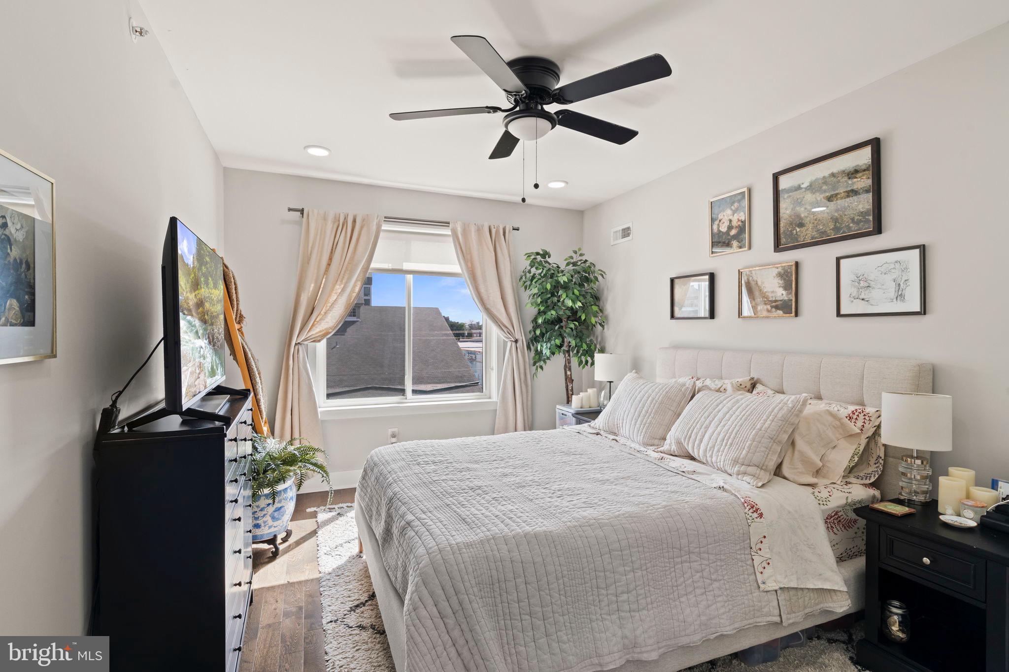 GRADUATE HOSPITAL - Residential