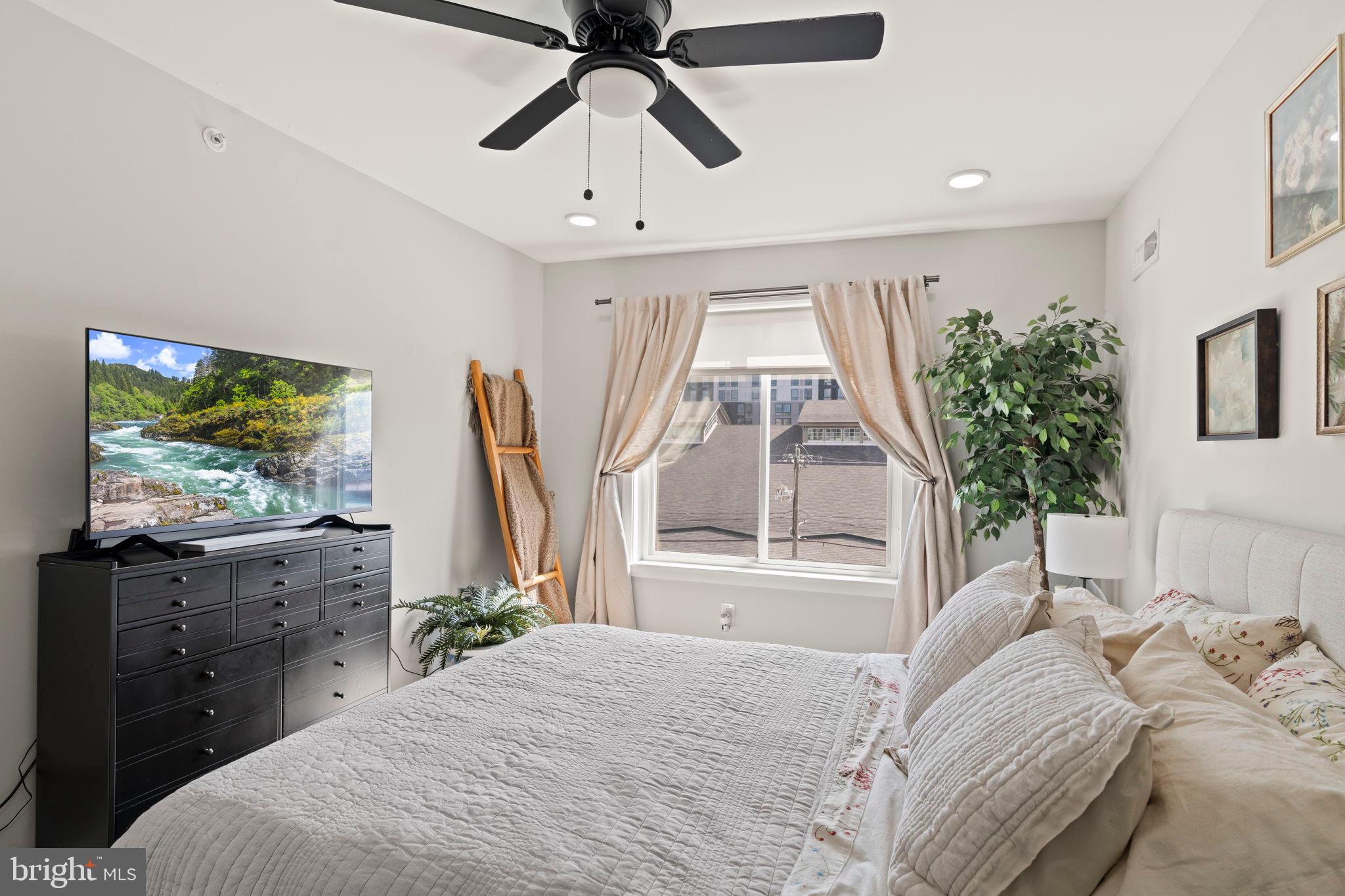 GRADUATE HOSPITAL - Residential