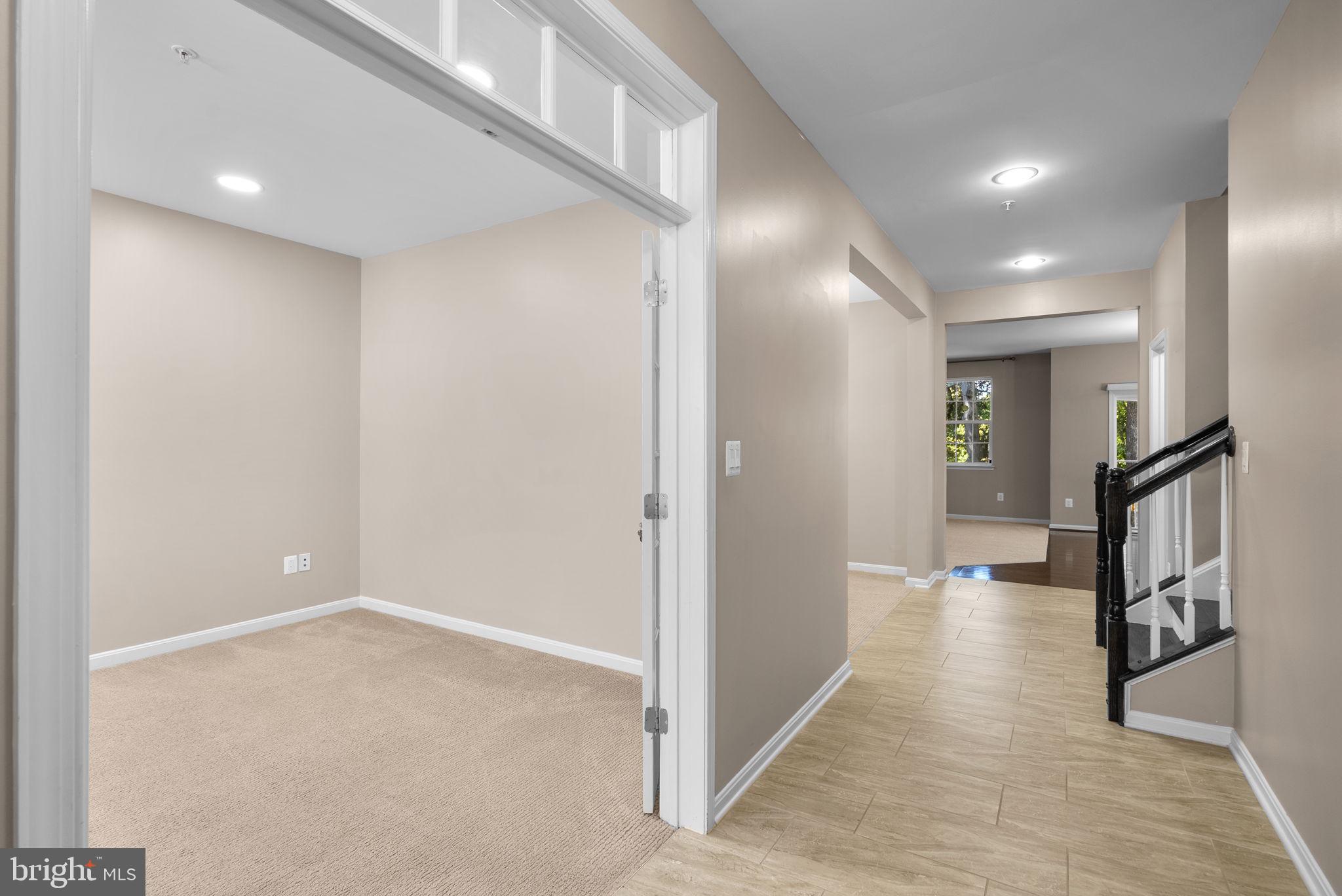920 ST MARTINS LOOP