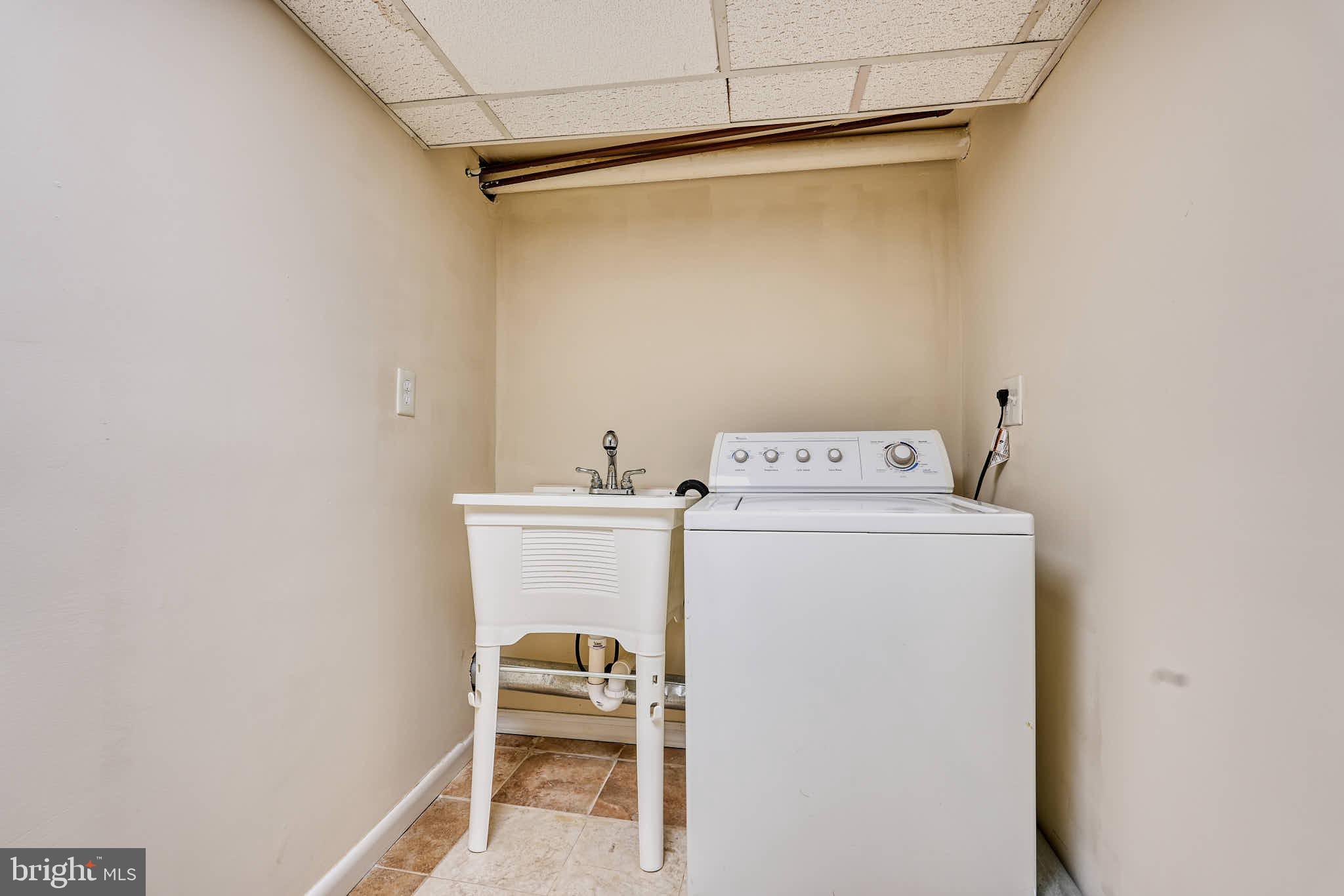 GROVETON HEIGHTS - Residential